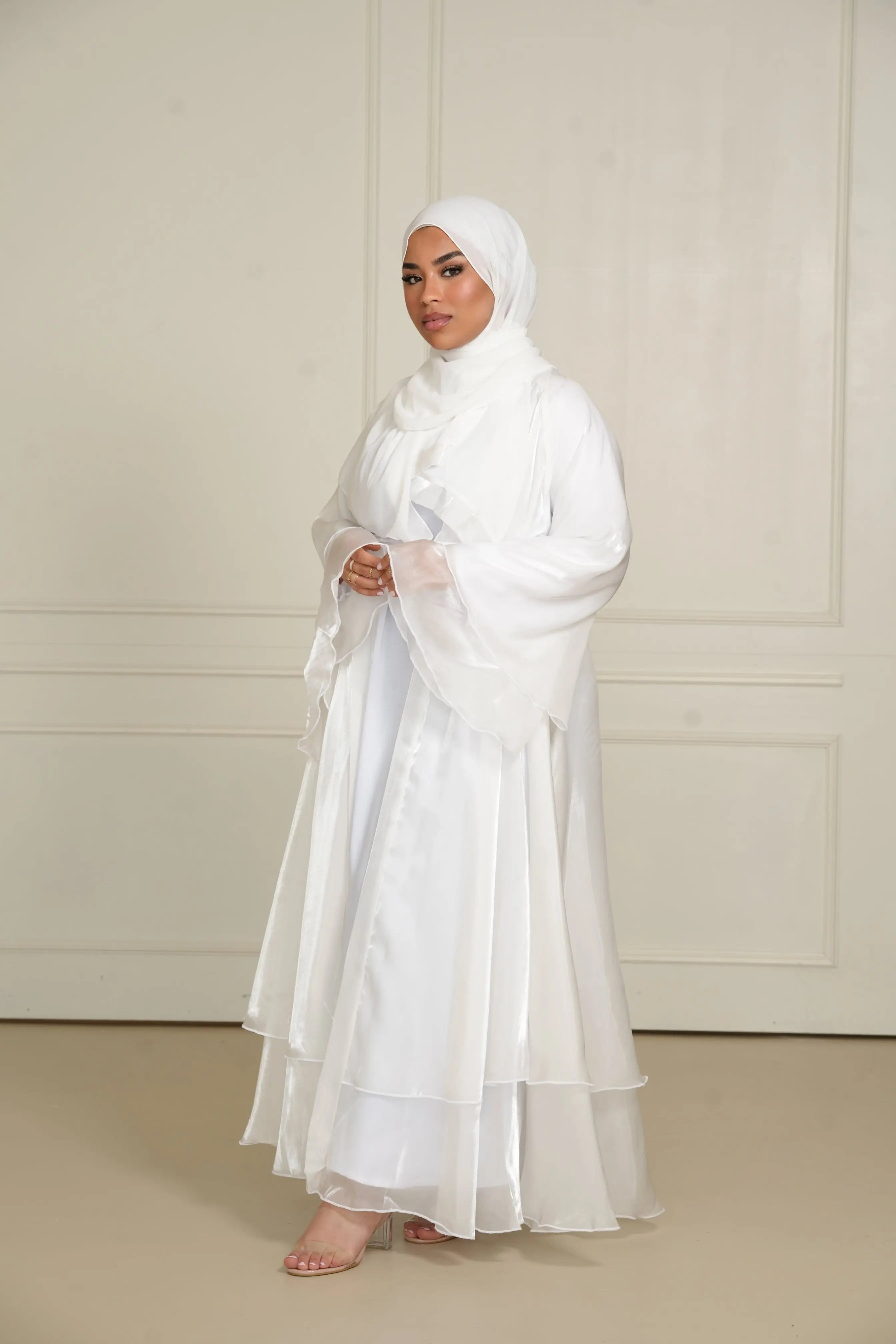 DXB flower abaya - white Losyana.Shop