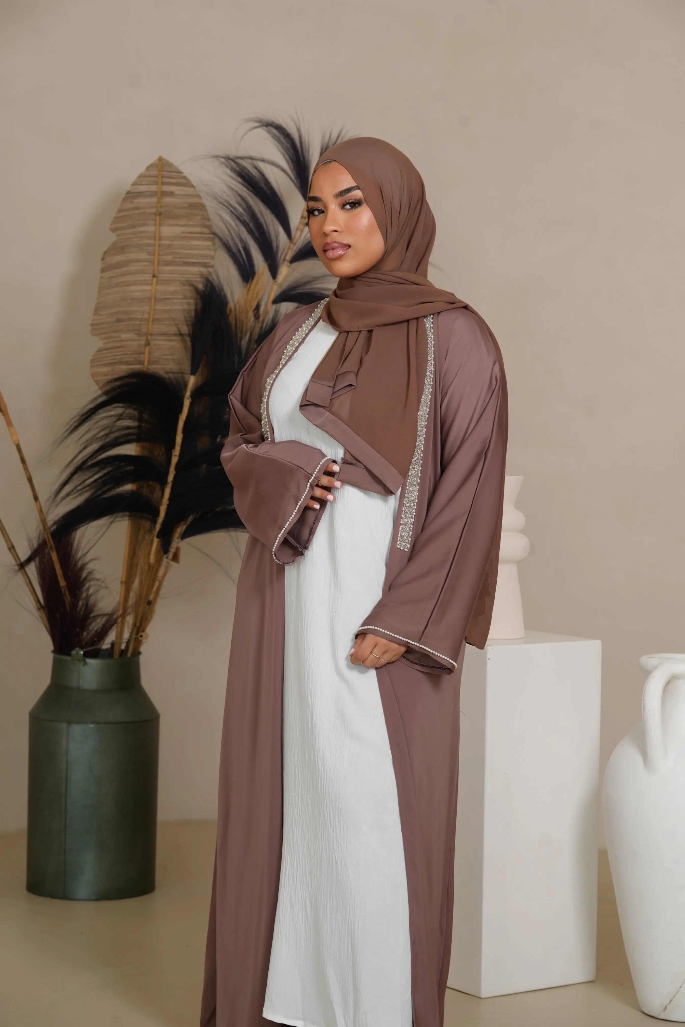 Pearl Stroke Abaya - Velvet Losyana.Shop