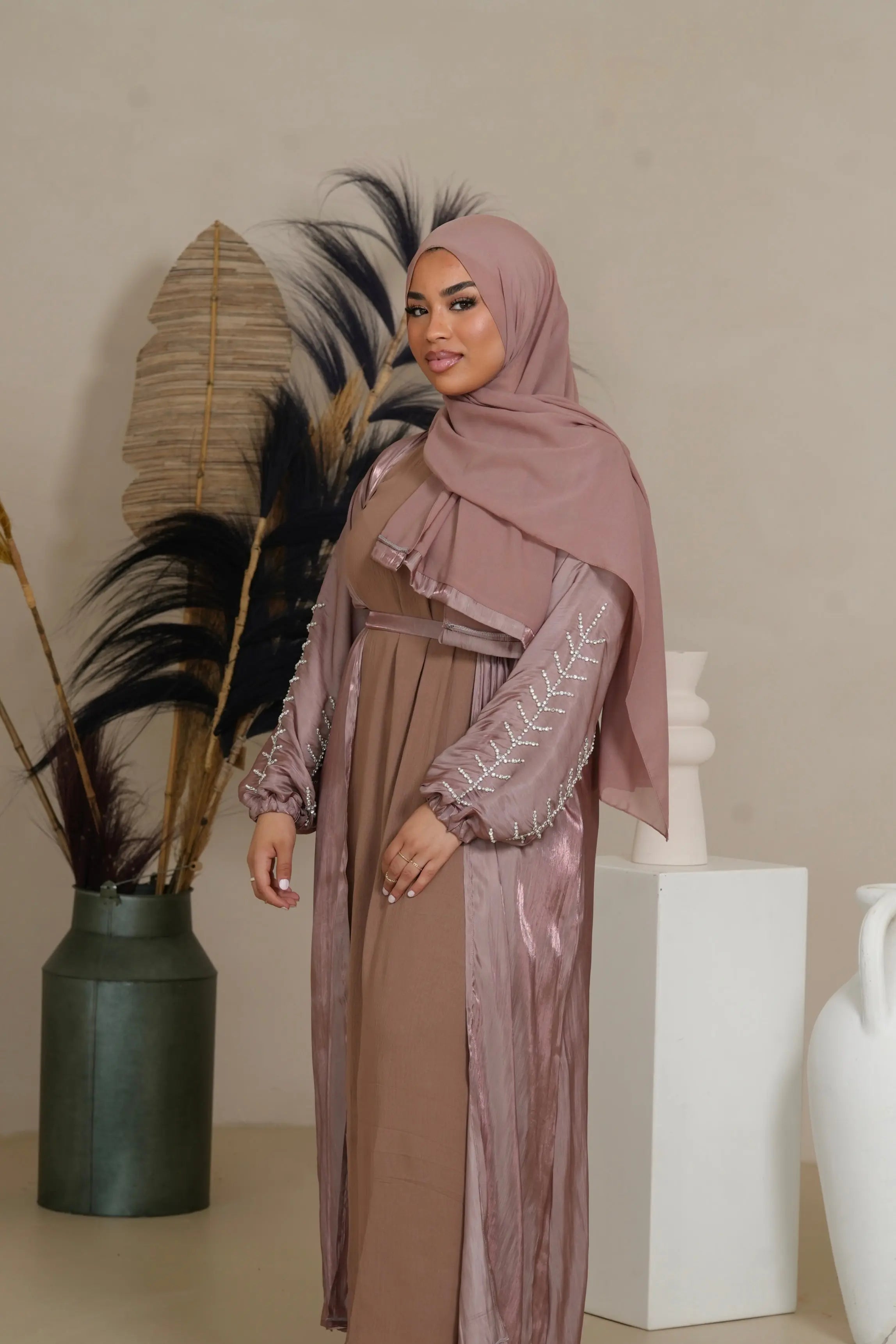 Flower Arm Abaya - Velvet Losyana.Shop