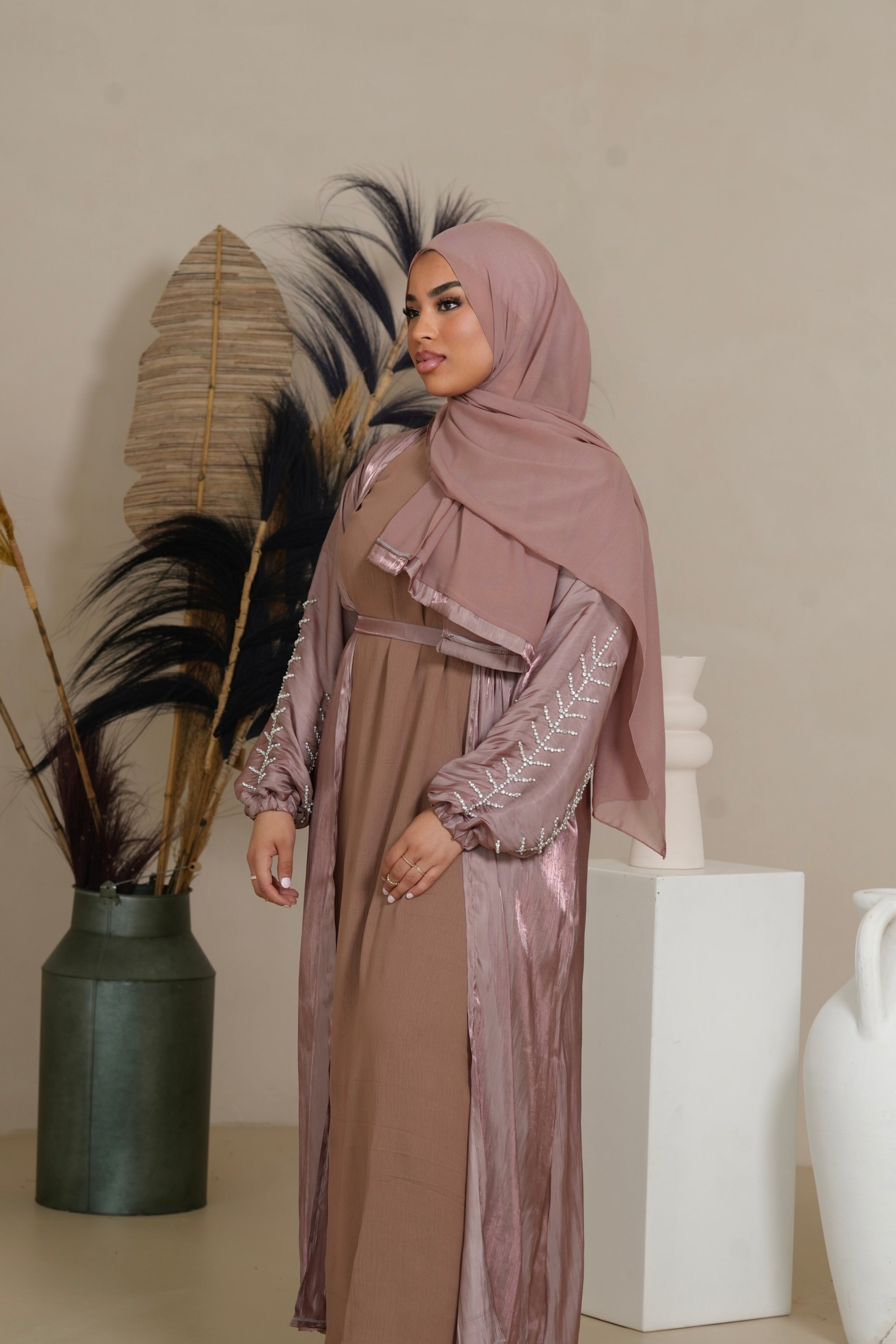 Flower Arm Abaya - Velvet