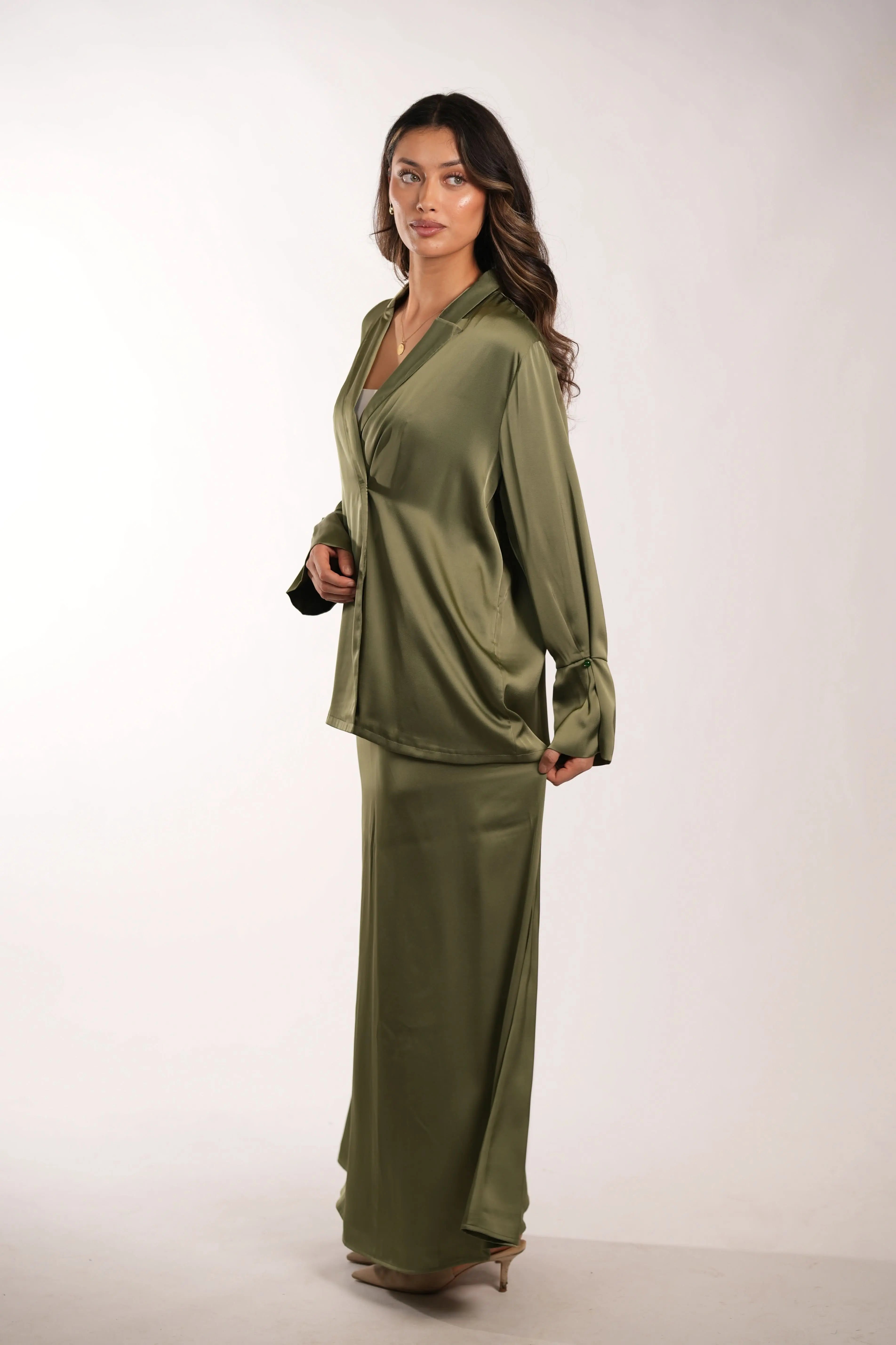 satin silk cardigan - olive Losyana.Shop