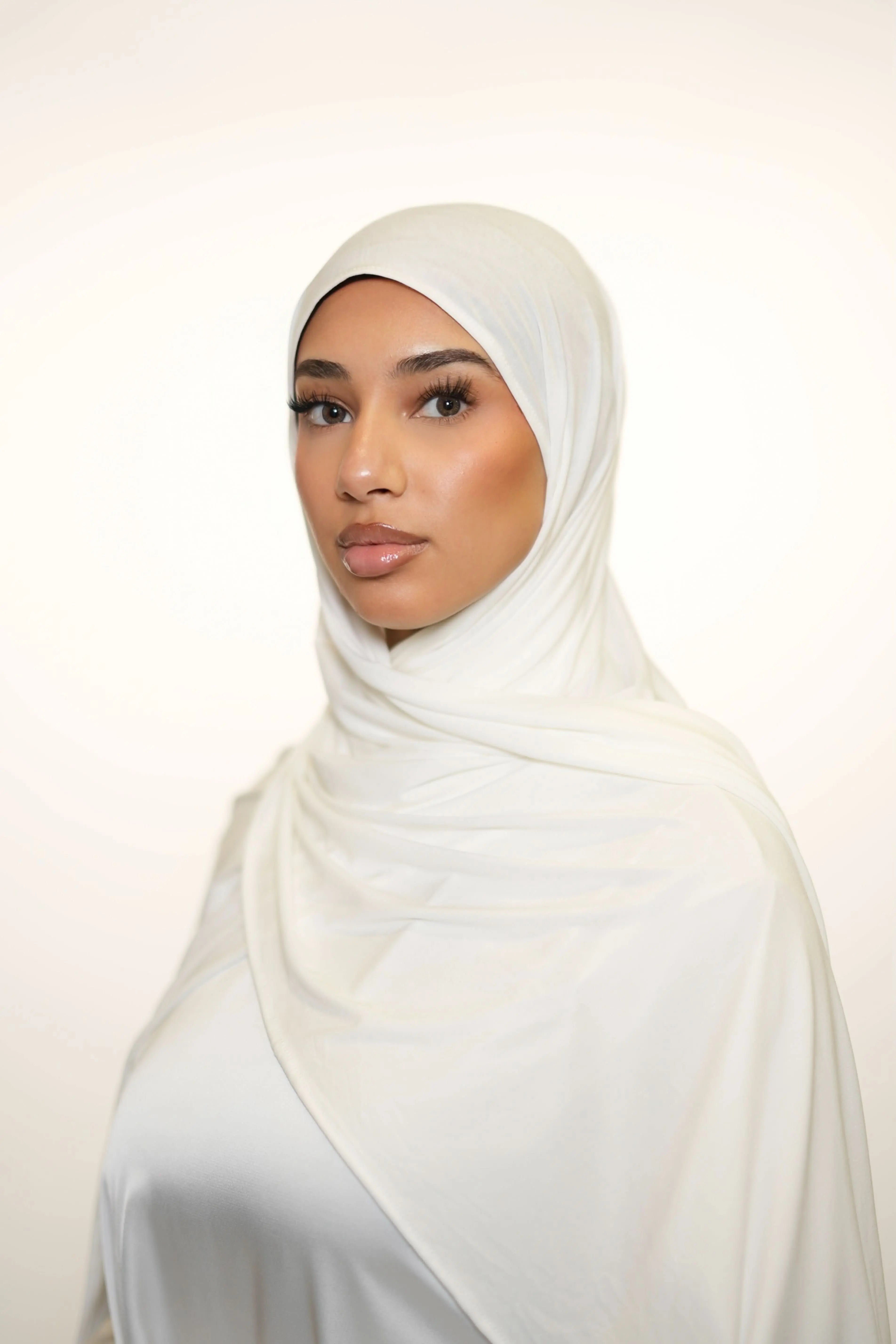 Vela Jersey - white - Losyana.Shop