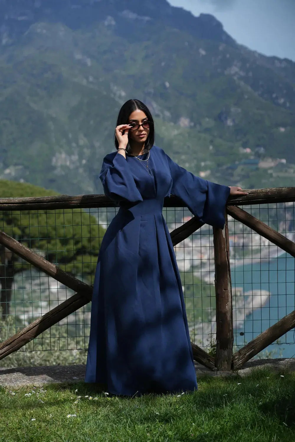 LA BALLEZA CORSET DRESS - NAVY Losyana.nl