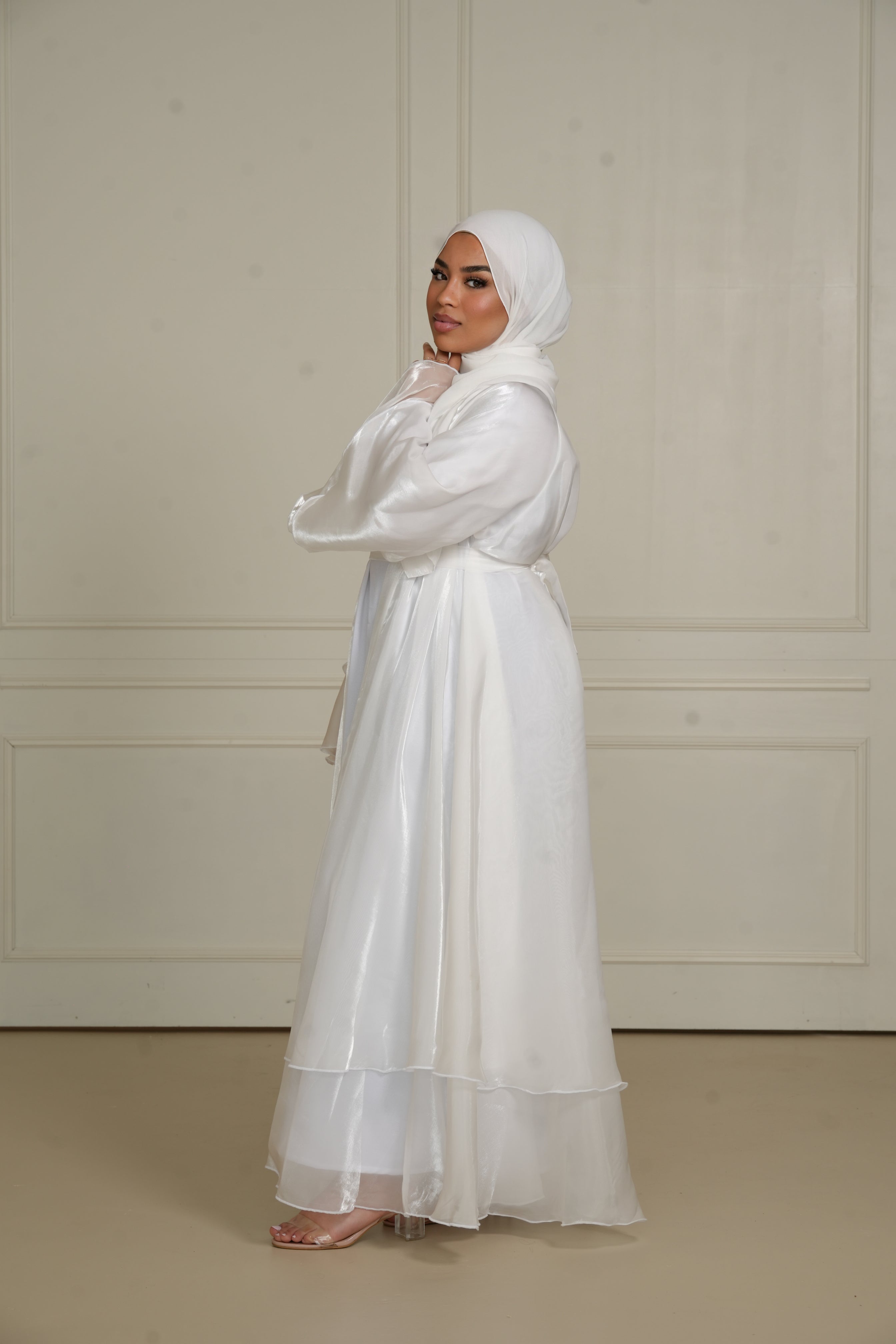 DXB flower abaya - white