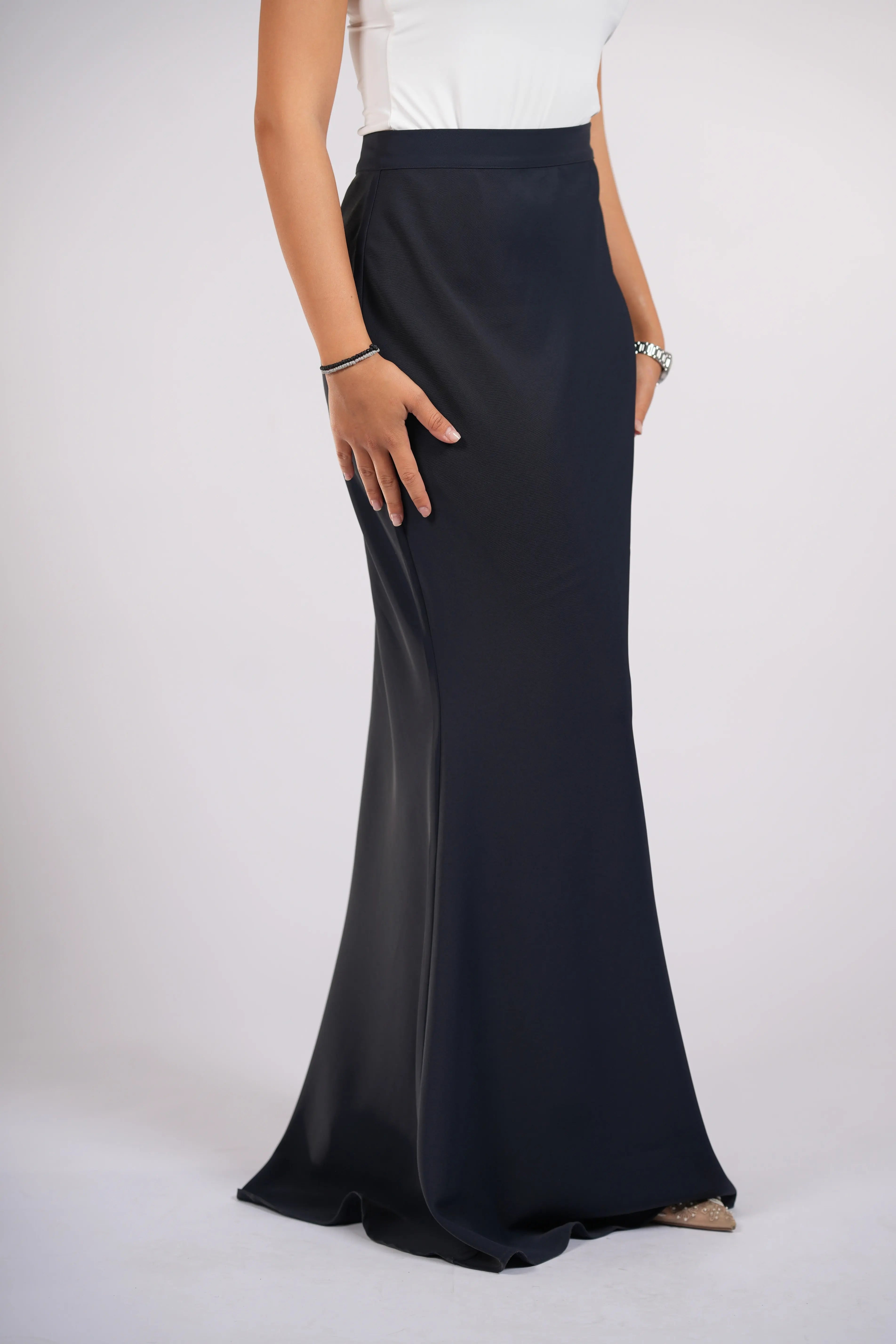 the palais skirt - navy Losyana.Shop