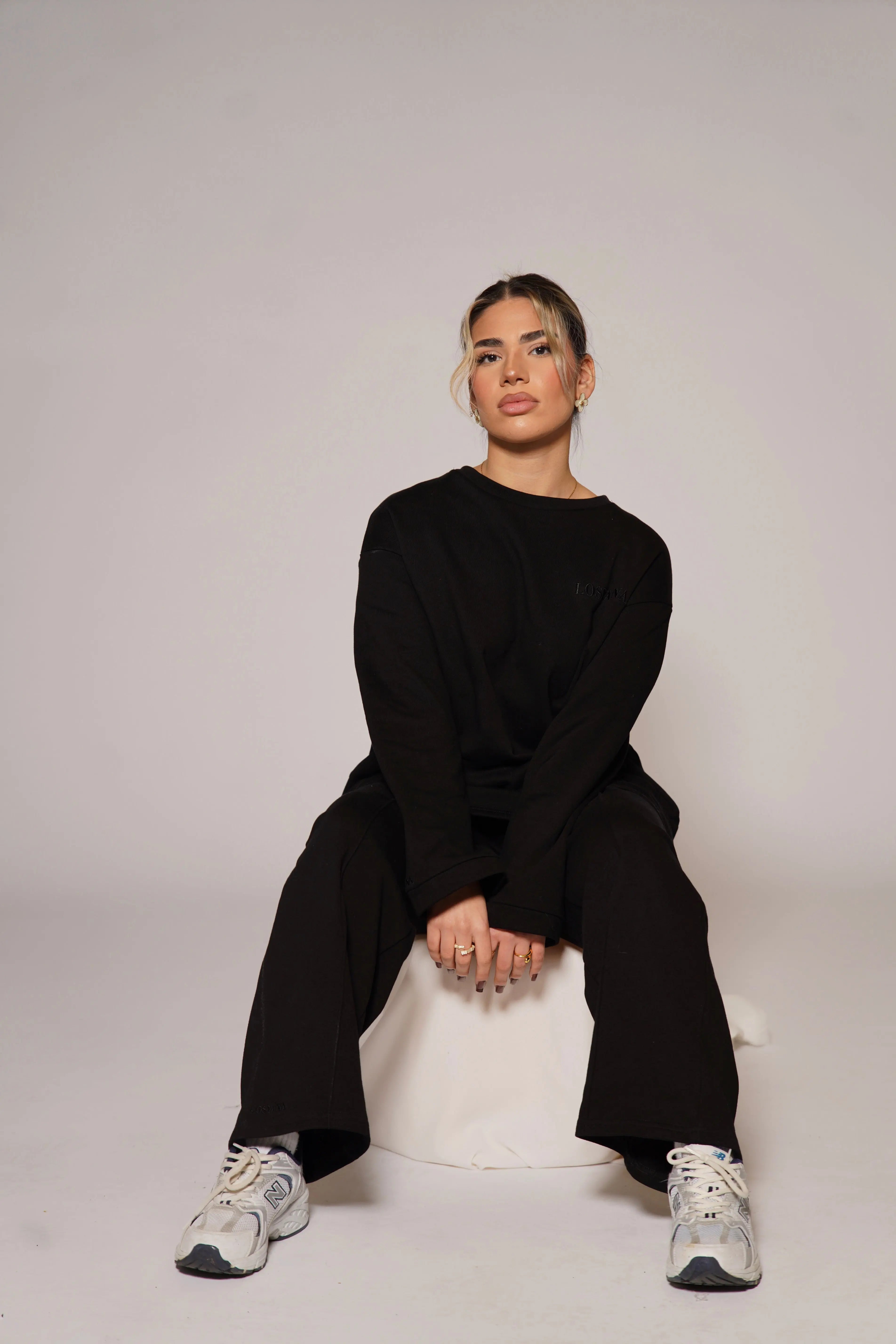 Lounge and Gym set - black Losyana.Shop