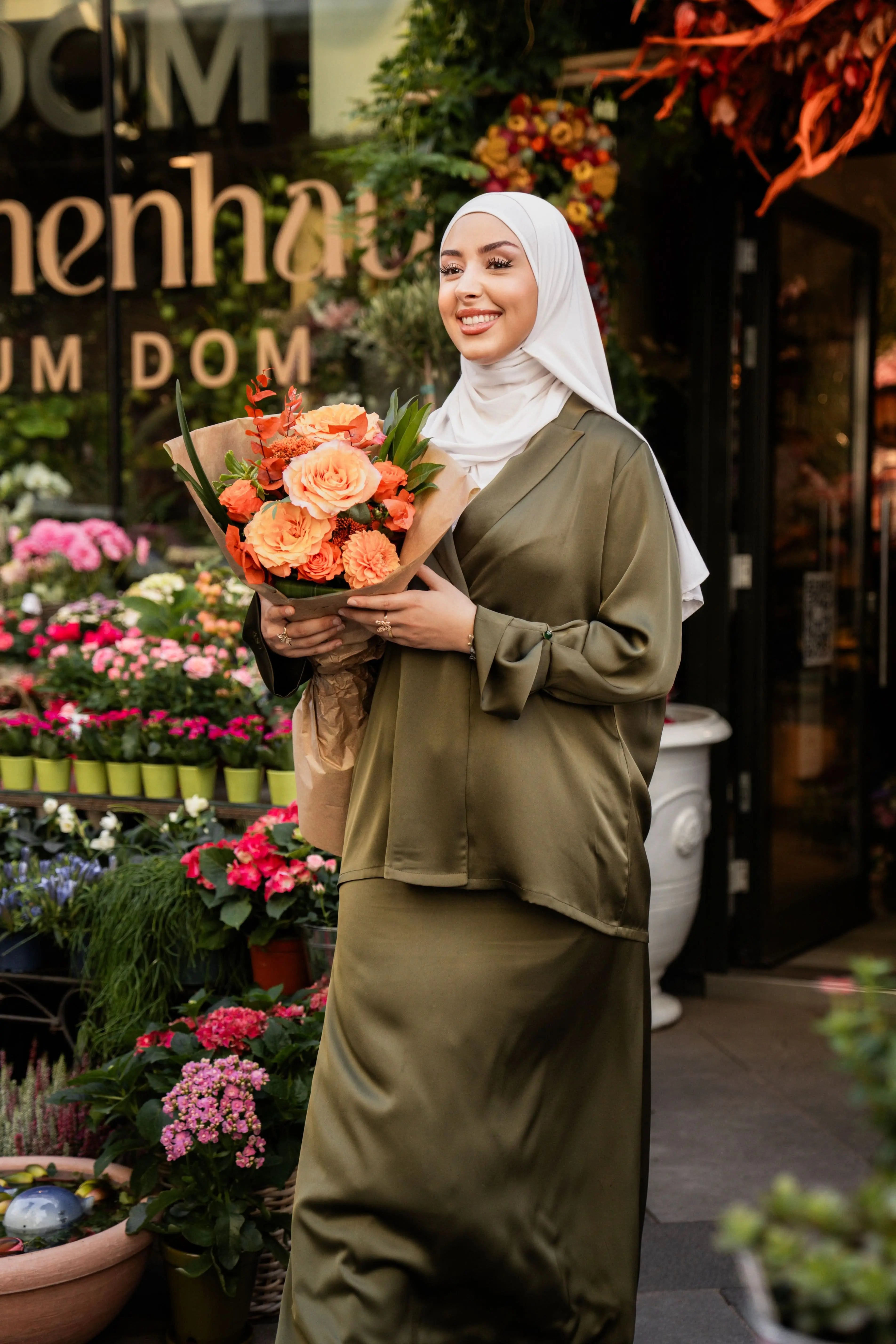 satin silk cardigan - olive Losyana.Shop