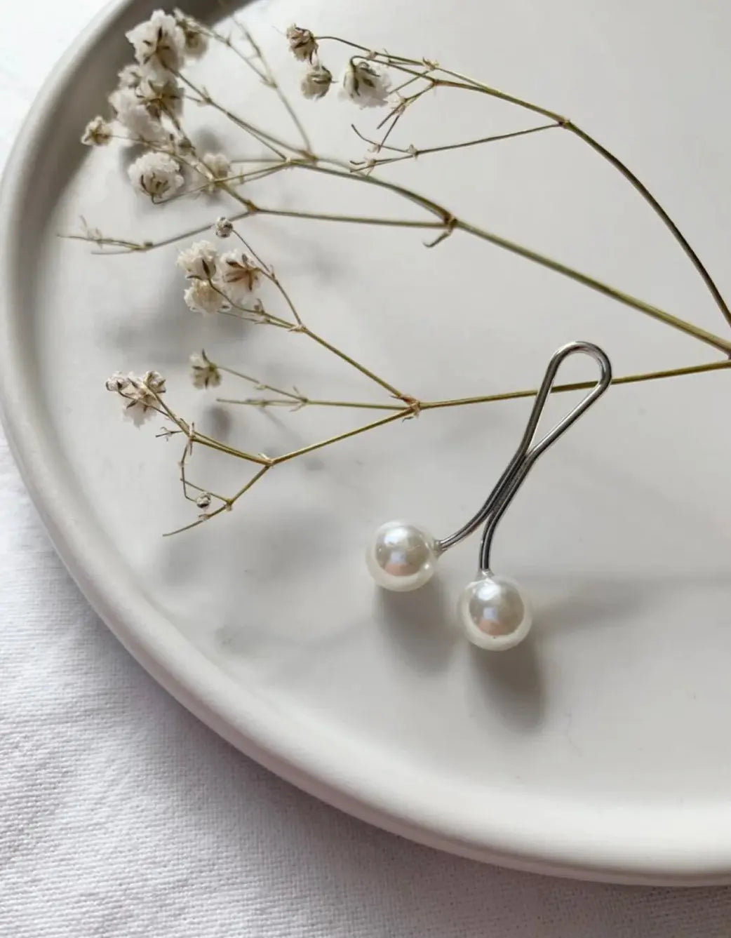 Hijab clip - white Losyana.Shop