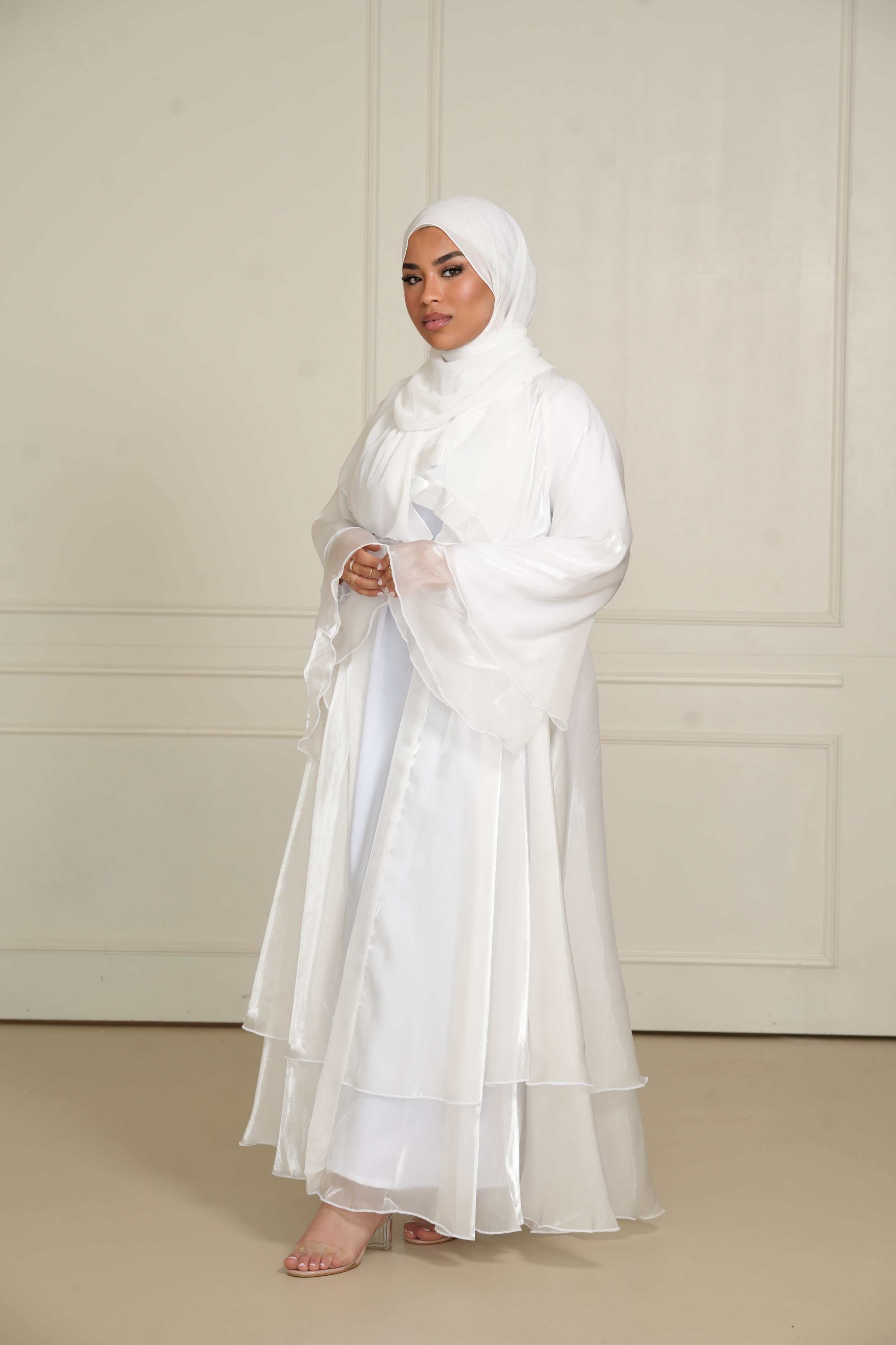 DXB flower abaya - white