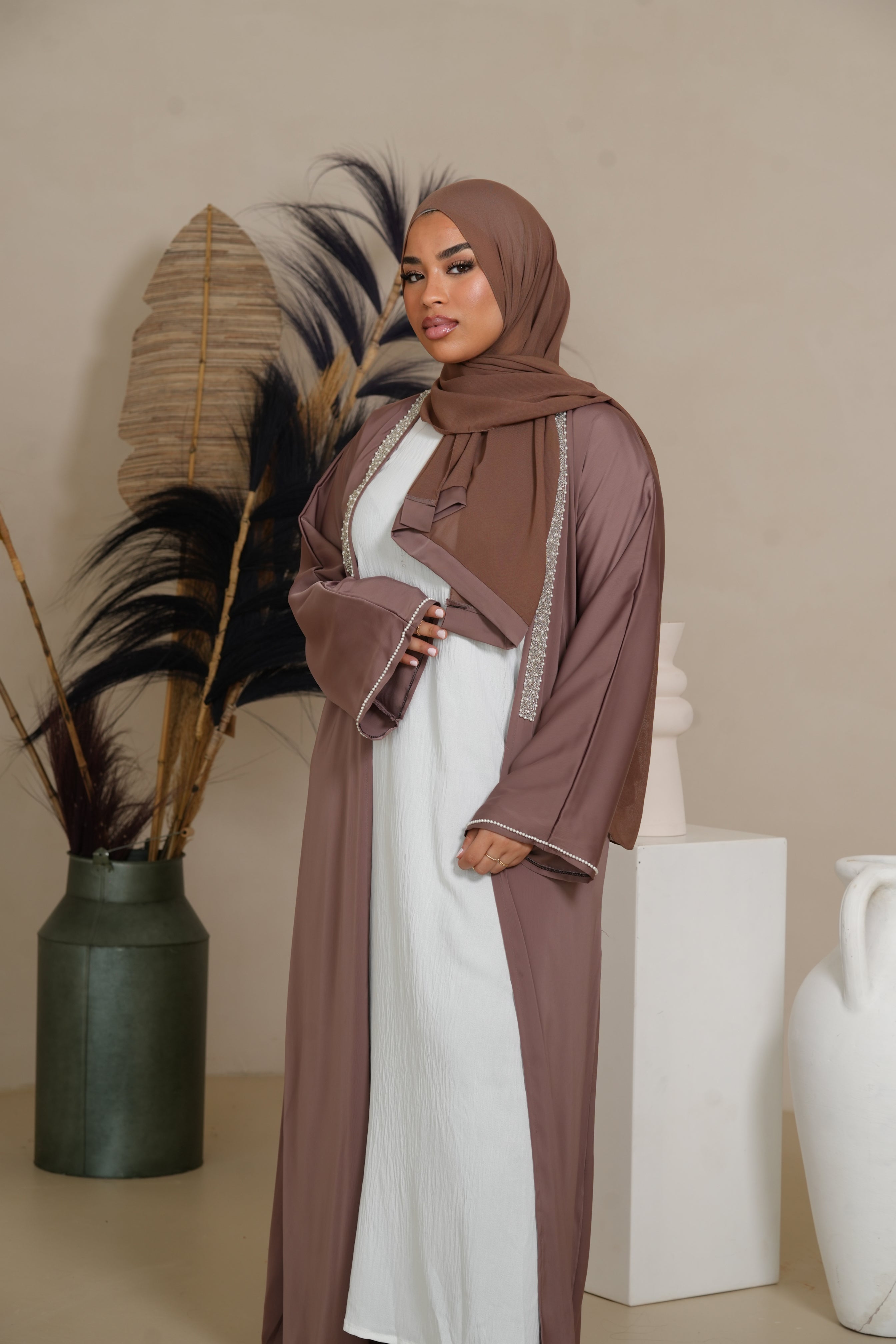 Pearl Stroke Abaya -  Velvet
