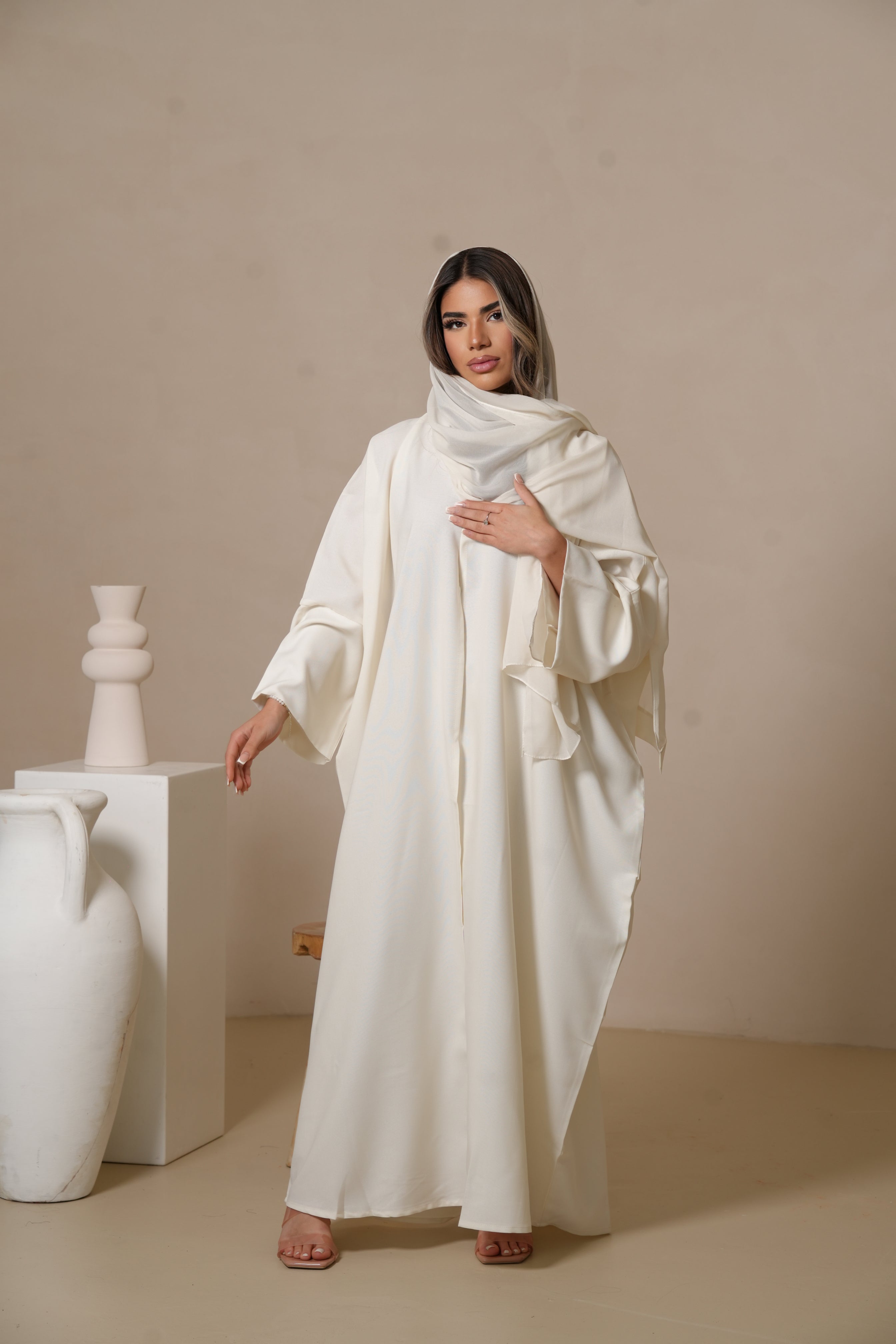 Oversized Linen Abaya - White