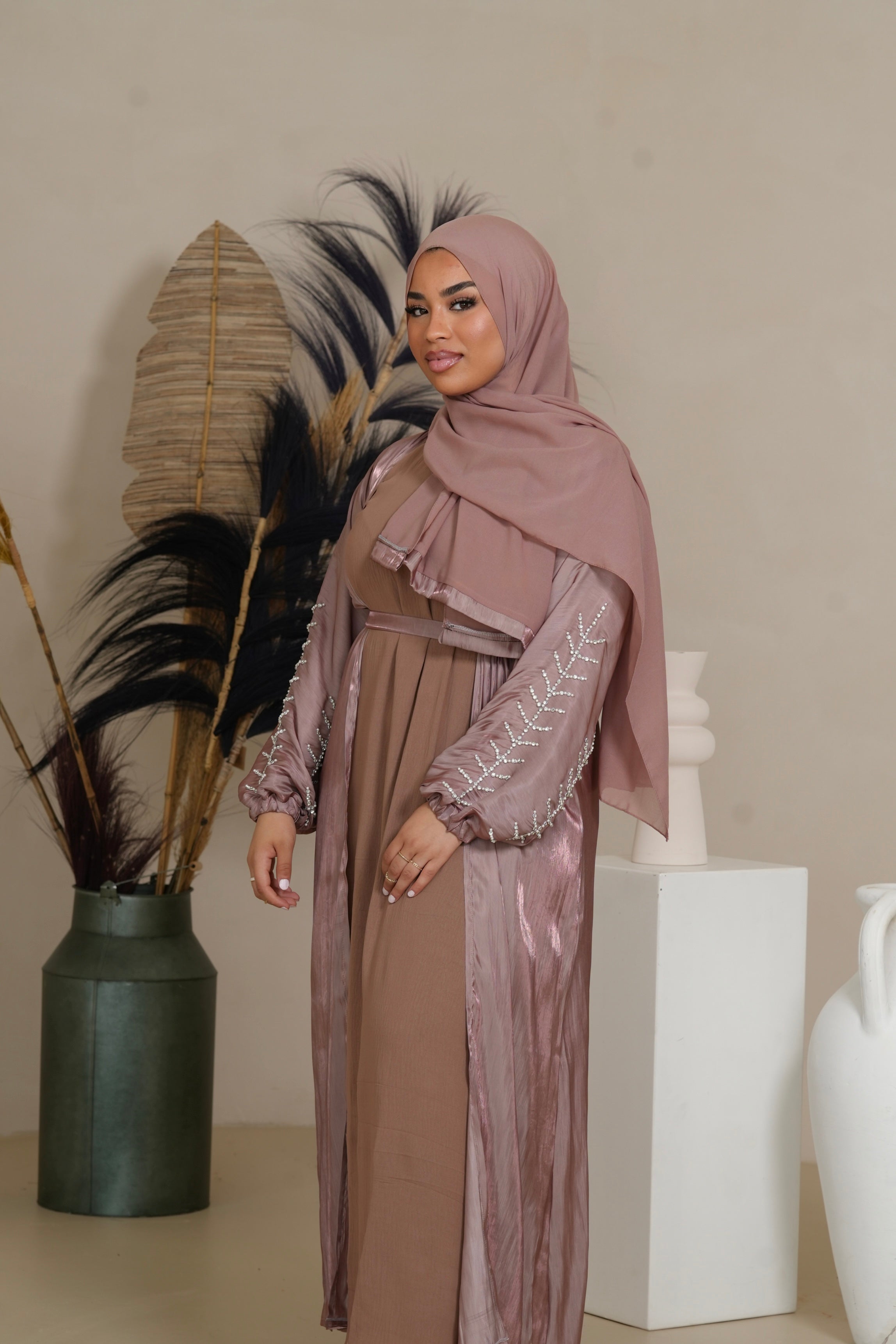 Flower Arm Abaya - Velvet