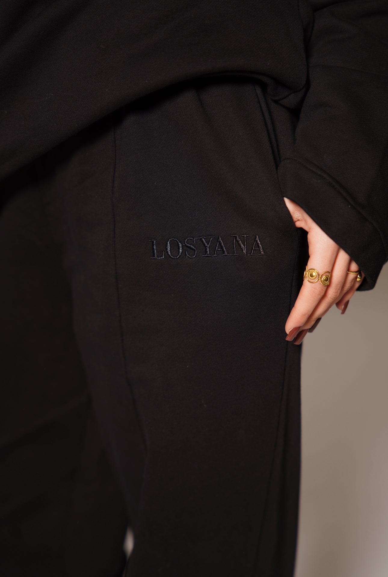 Lounge and Gym set - black