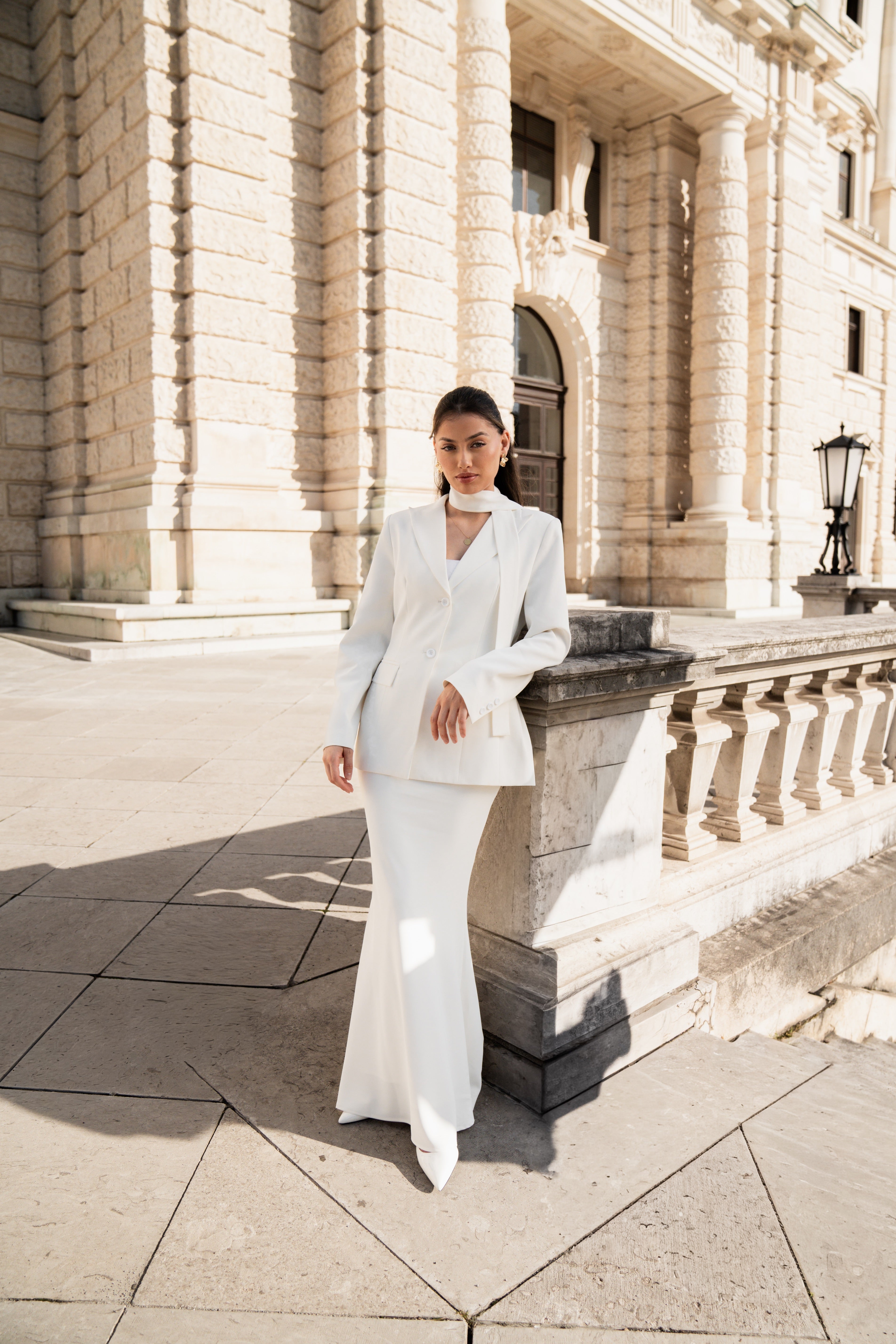 the palais blazer - white
