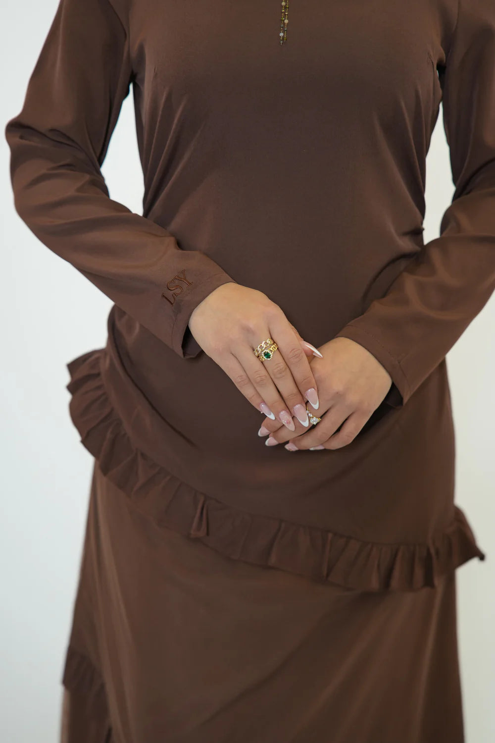 ROMANCE RUFFLE DRESS - ESPRESSO