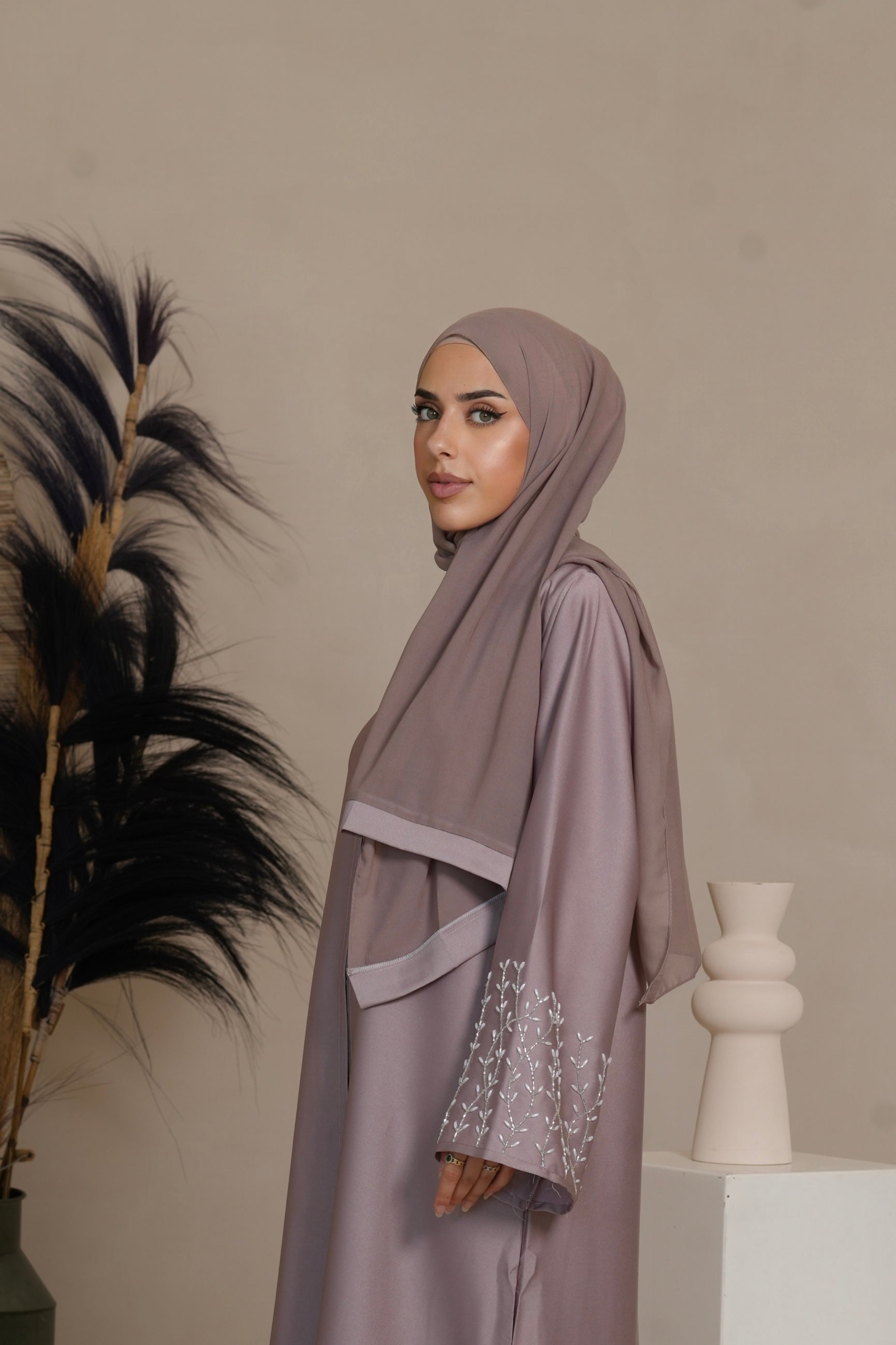 DXB Mira Abaya - Lavendel