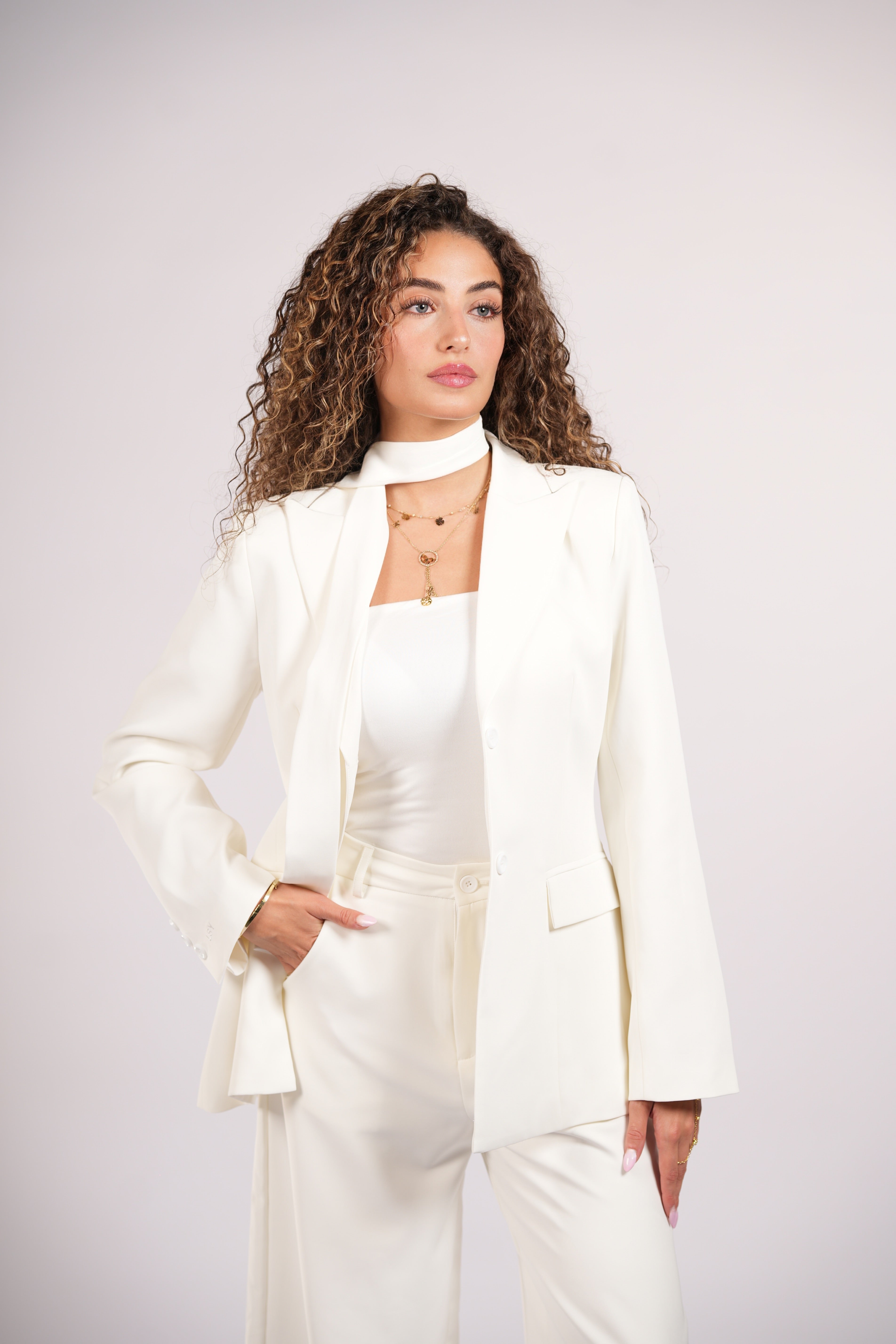 the palais blazer - white