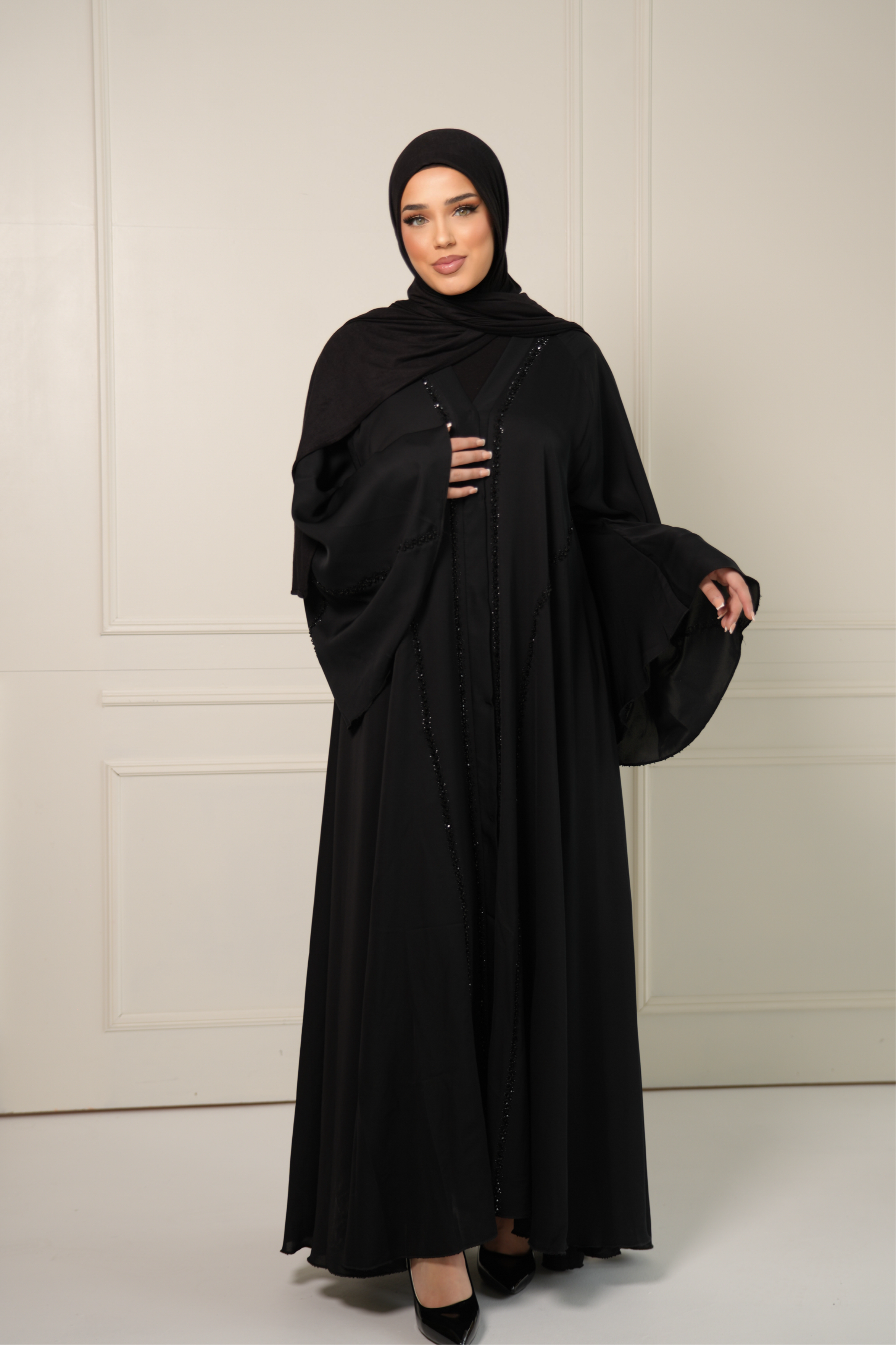 Classy Emirati Abaya - black