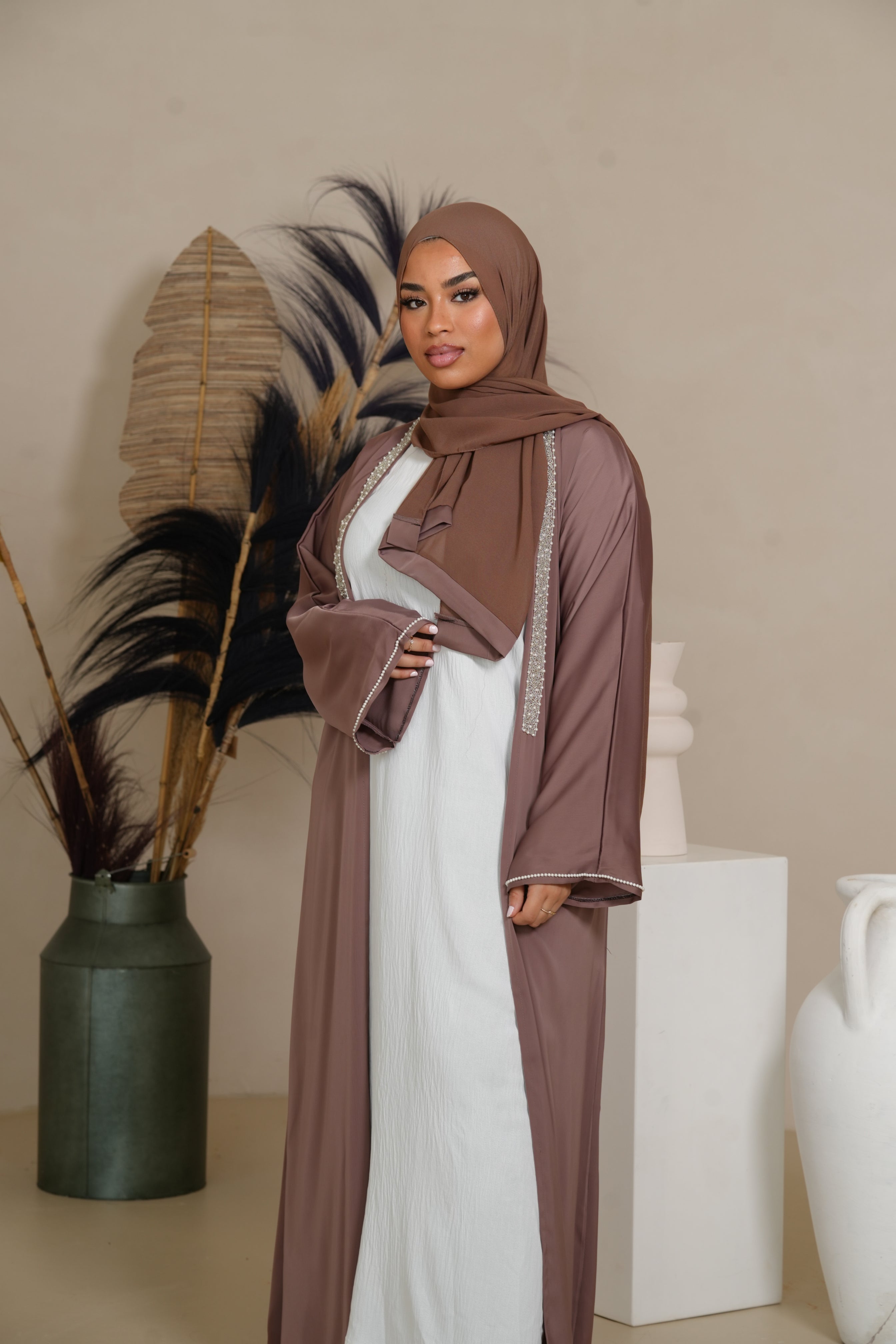 Pearl Stroke Abaya -  Velvet