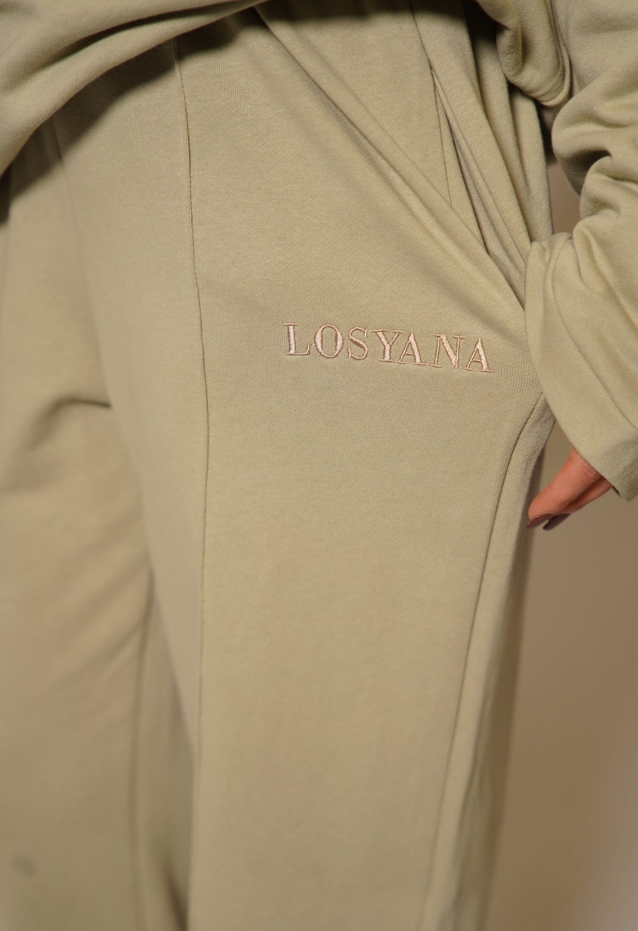 Lounge and Gym set - pistachio