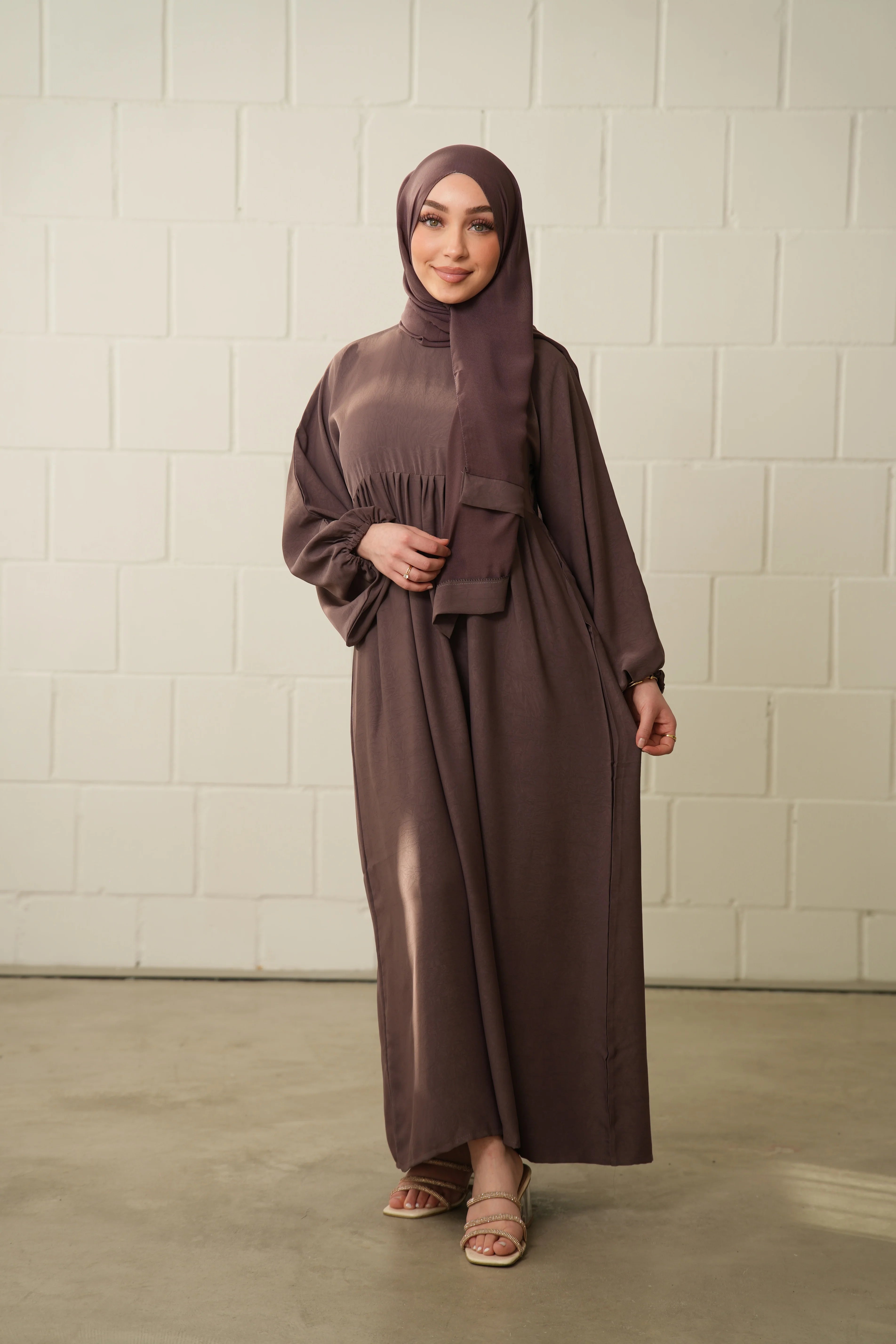 Balloon Abaya - Velvet