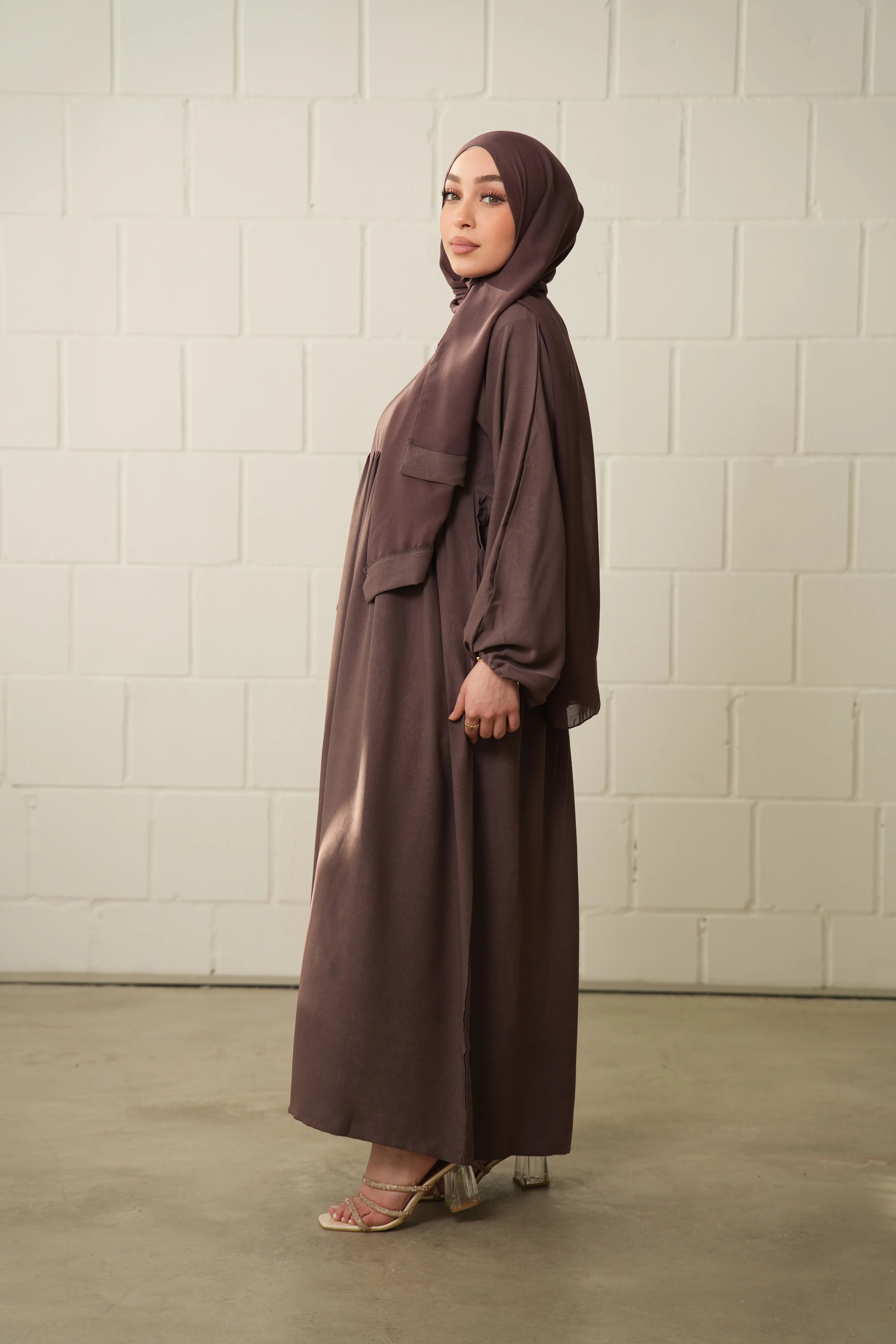 Balloon Abaya - Velvet