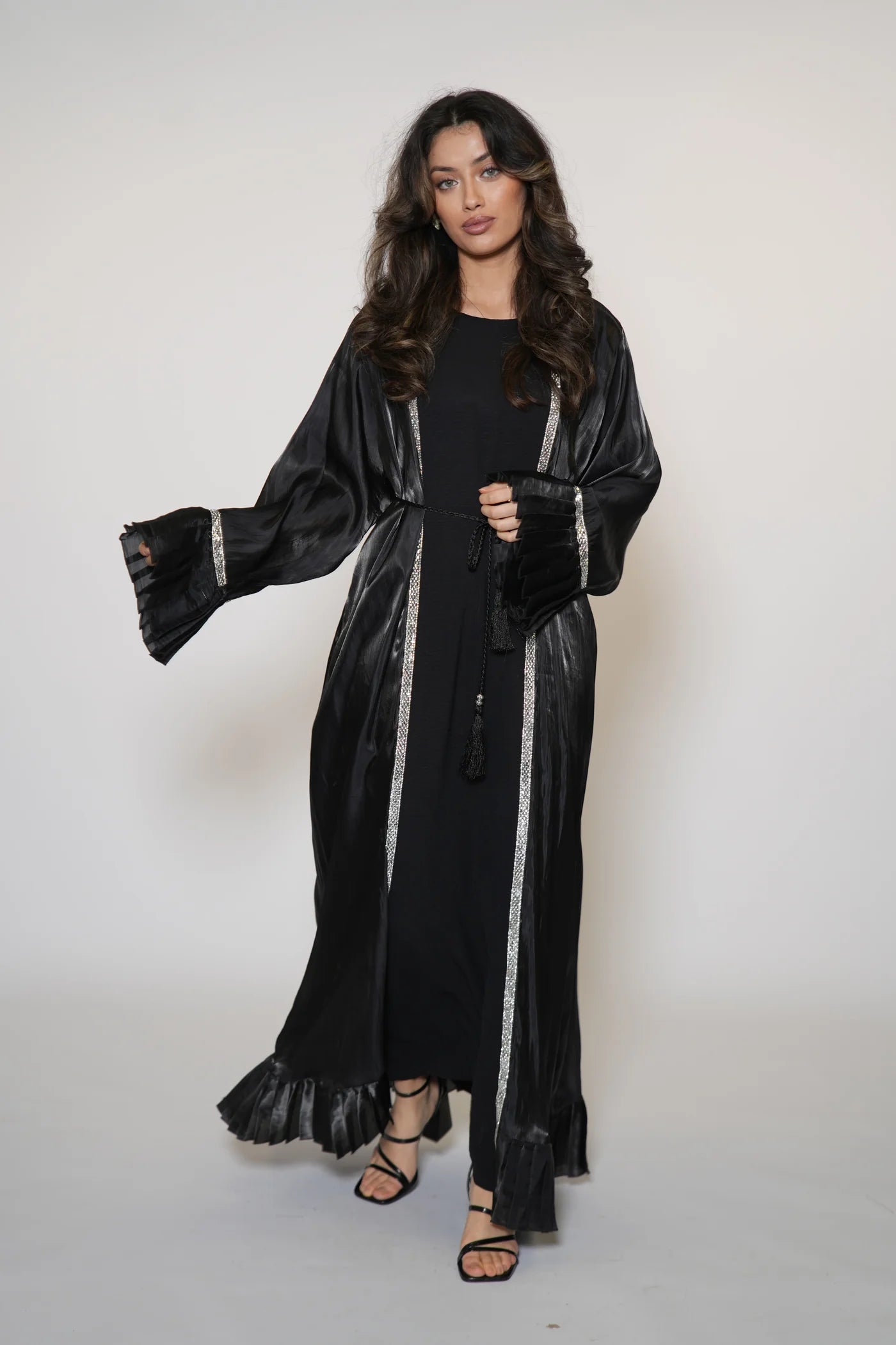 Emirate abaya - black