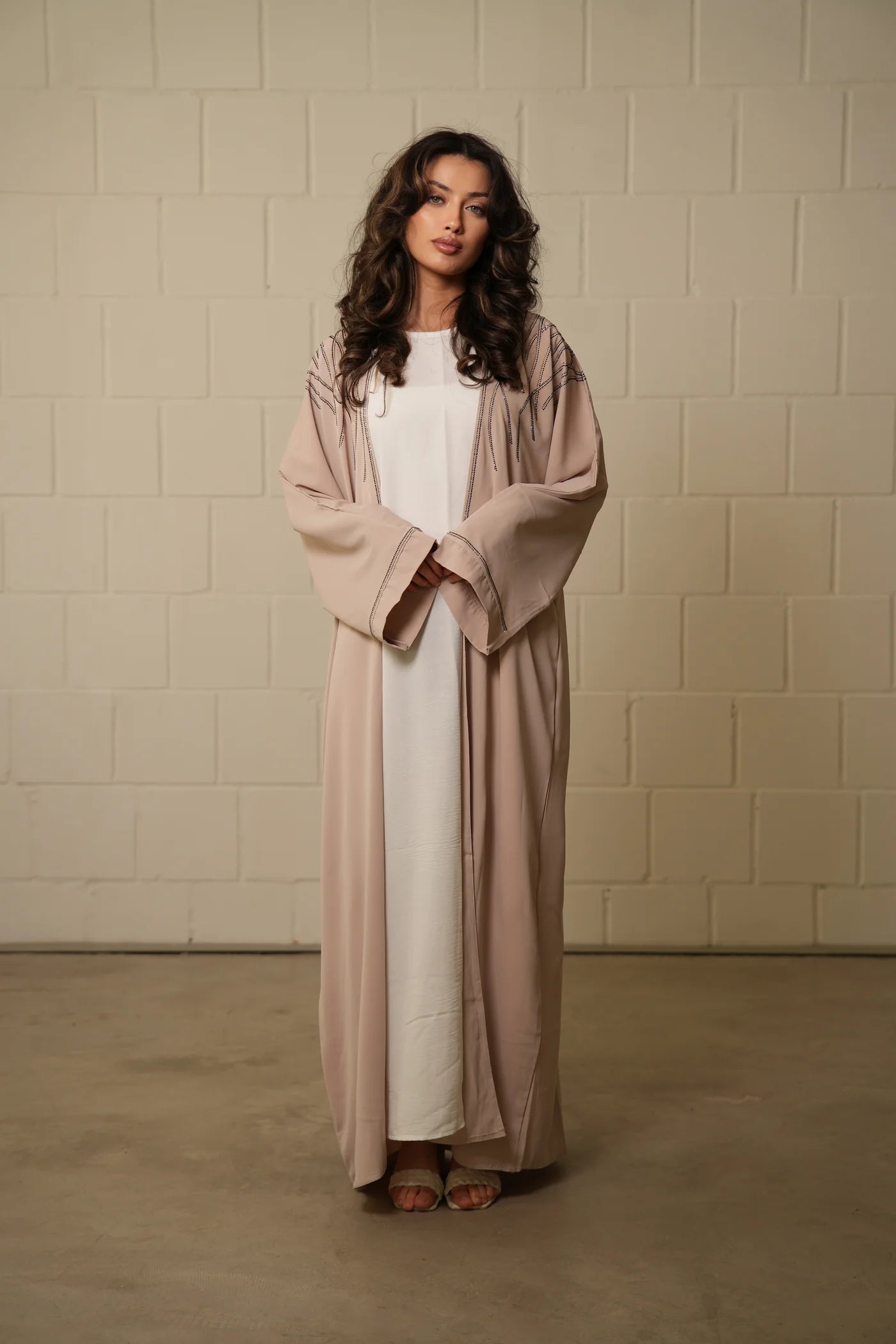 Emirate abaya - lightbeige