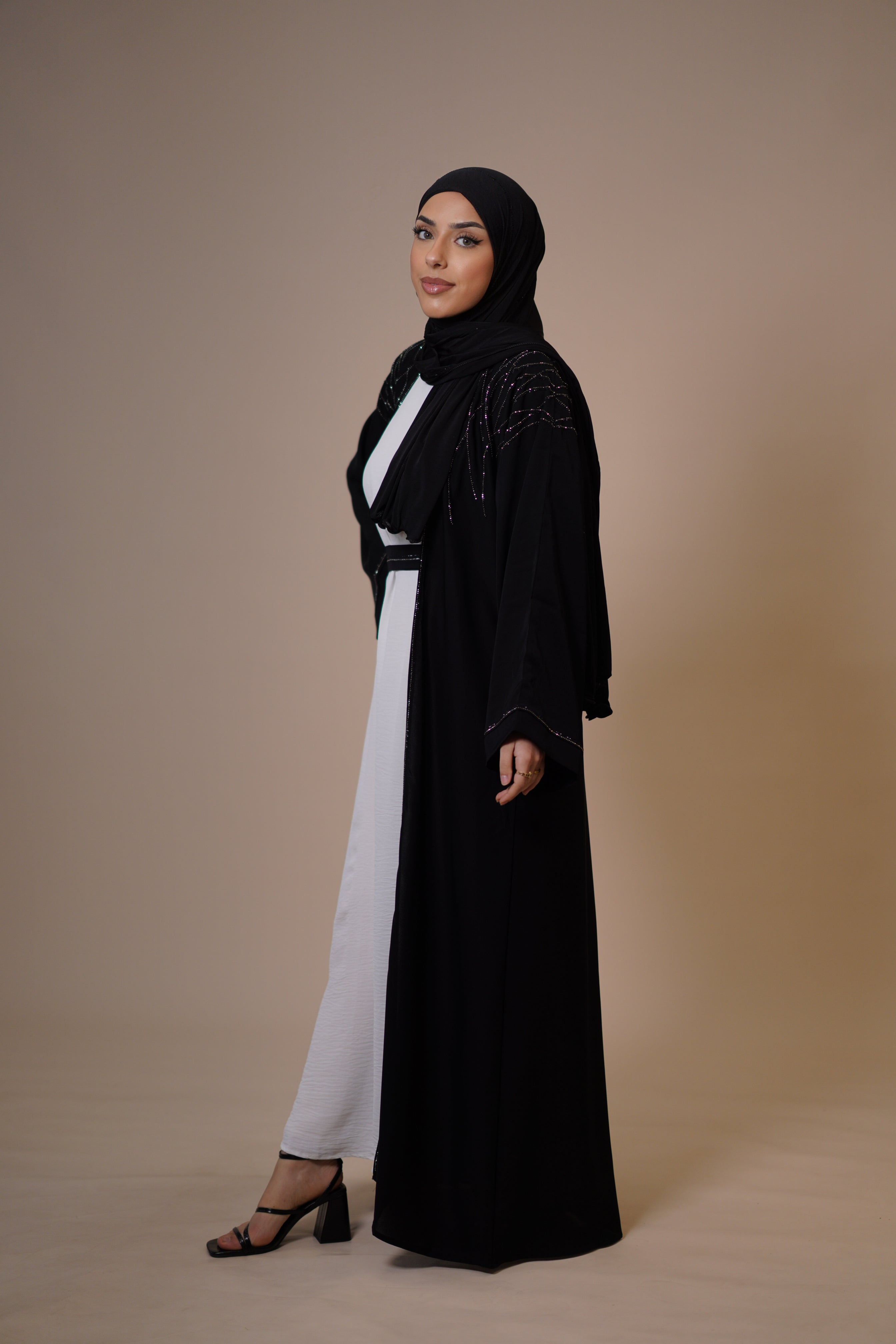 Emirate abaya- black