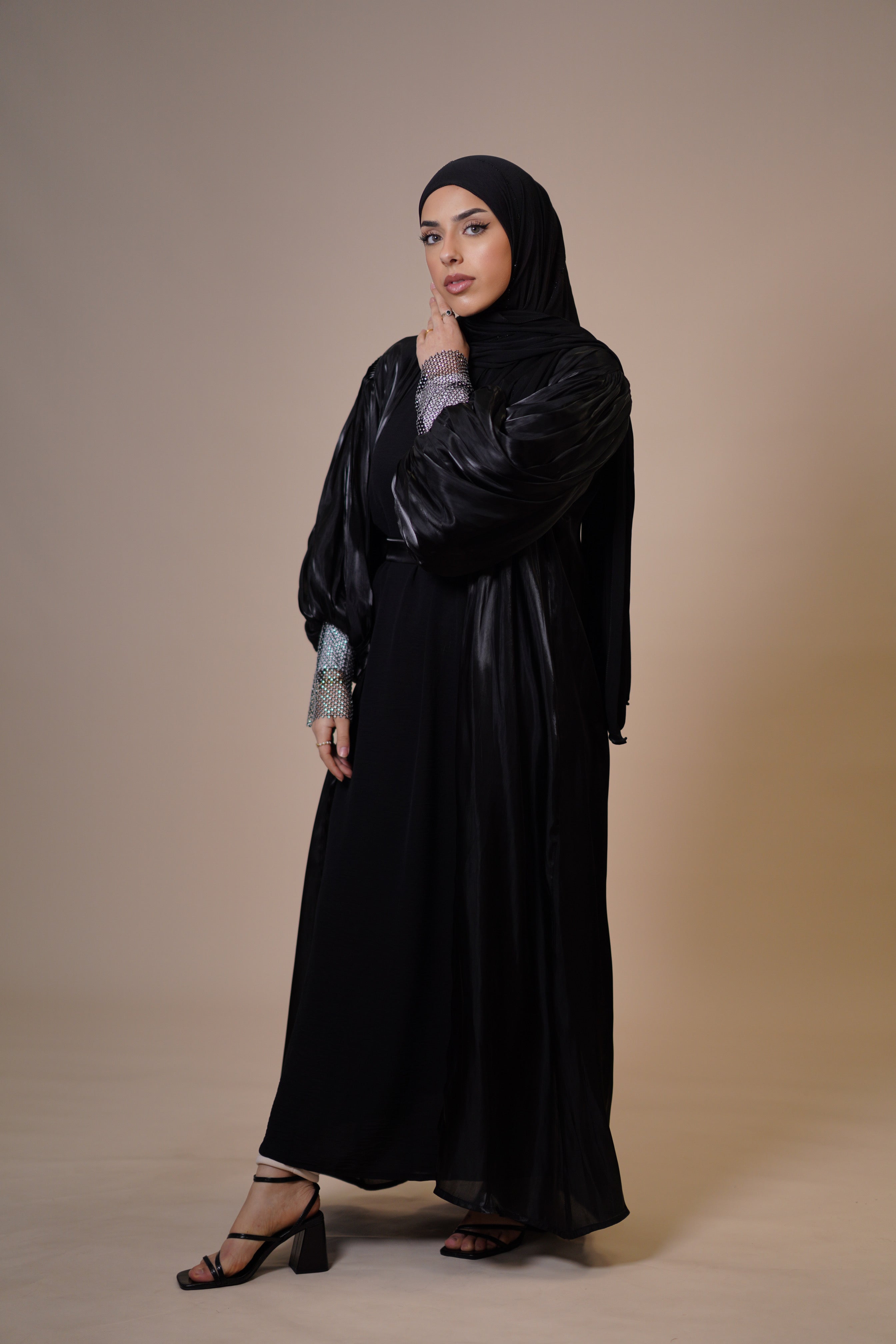 Emirate abaya - black