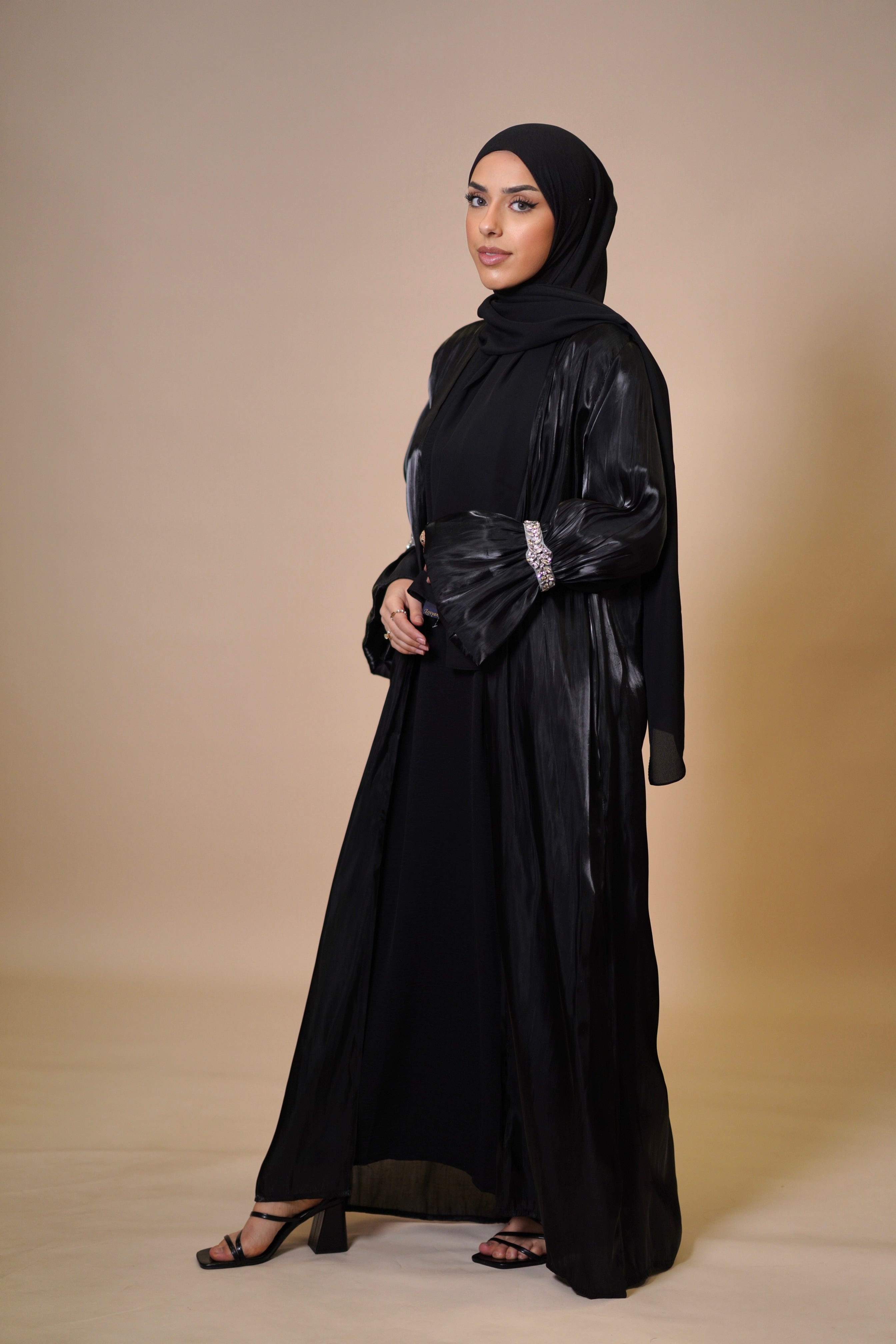 Emirate abaya - black