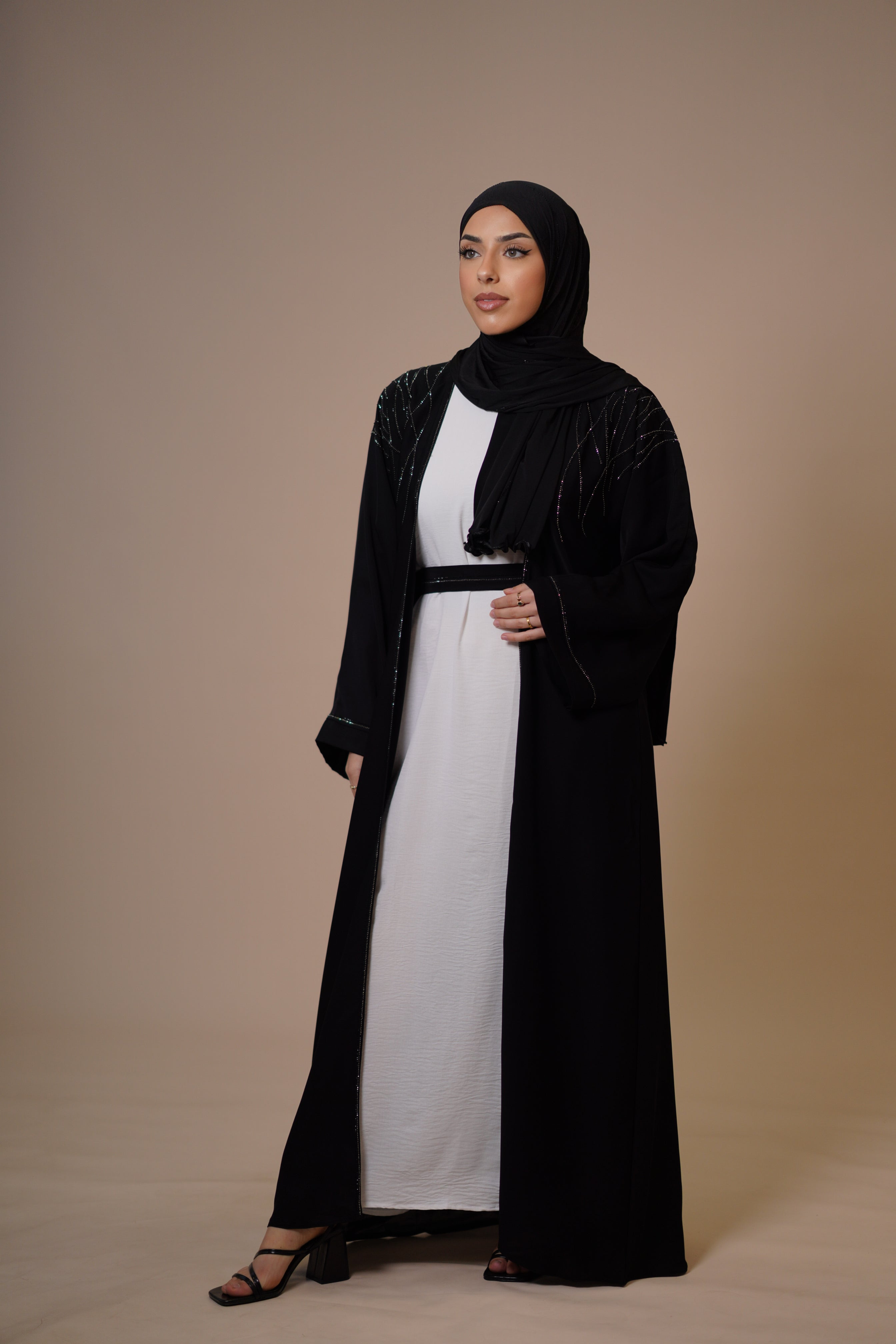 Emirate abaya- black