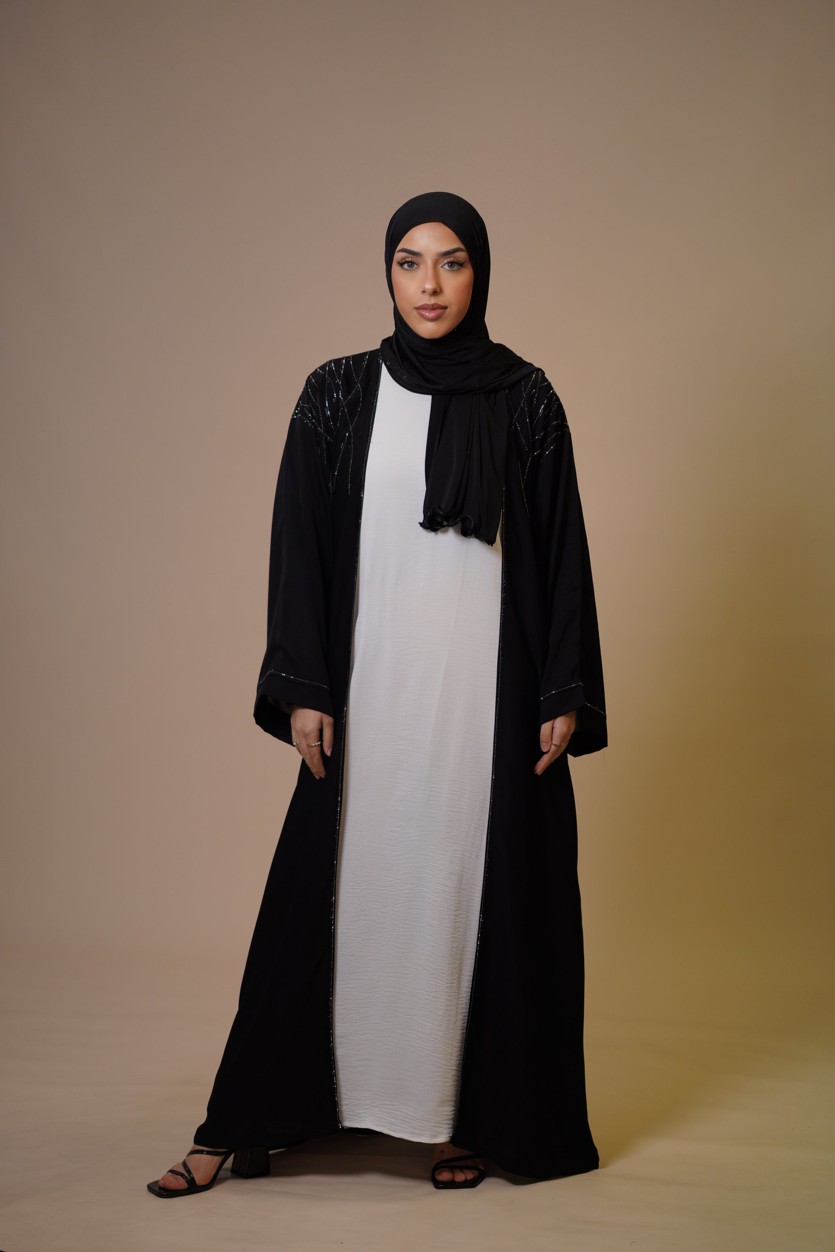 Emirate abaya- black