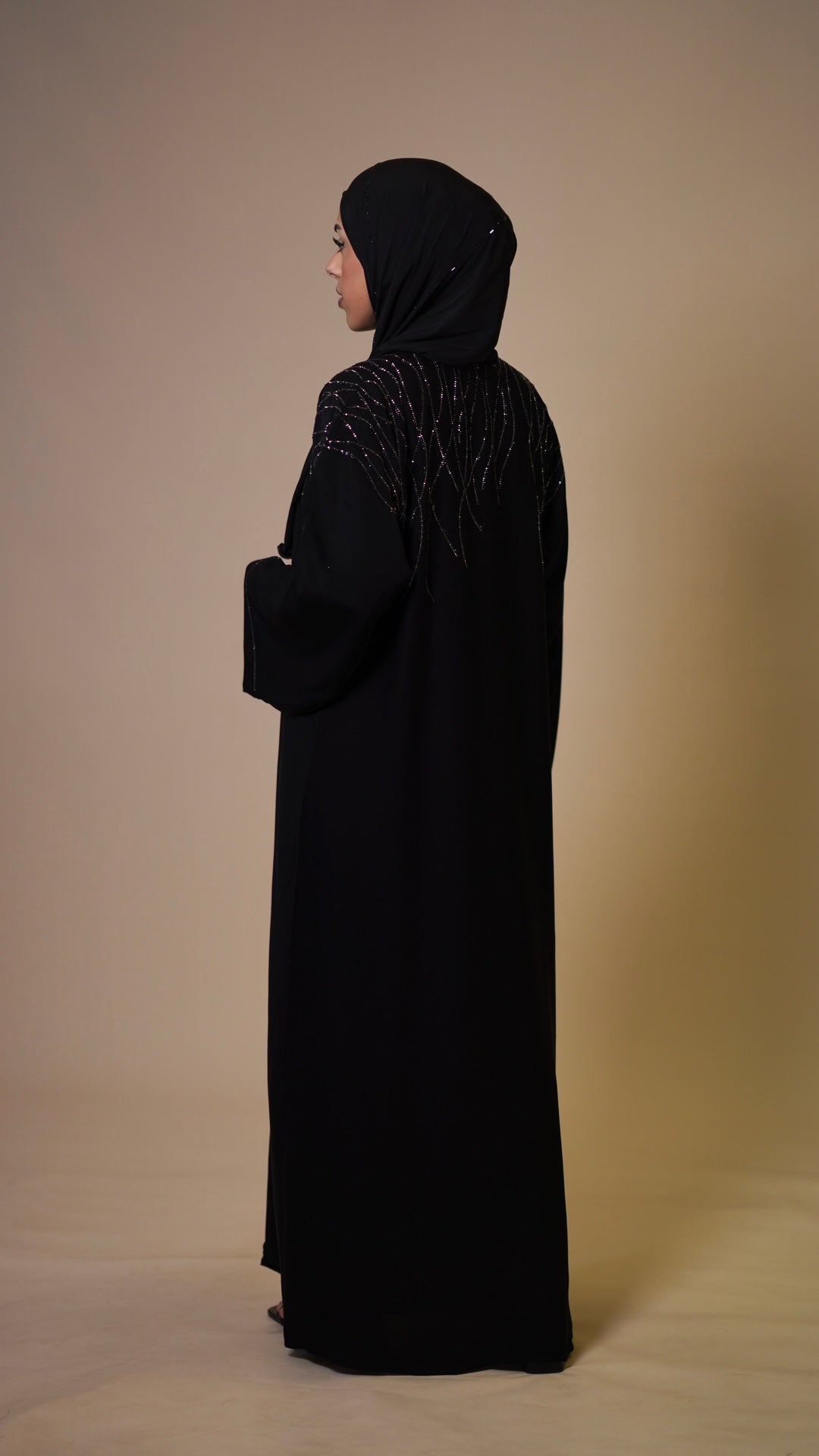 Emirate abaya- black