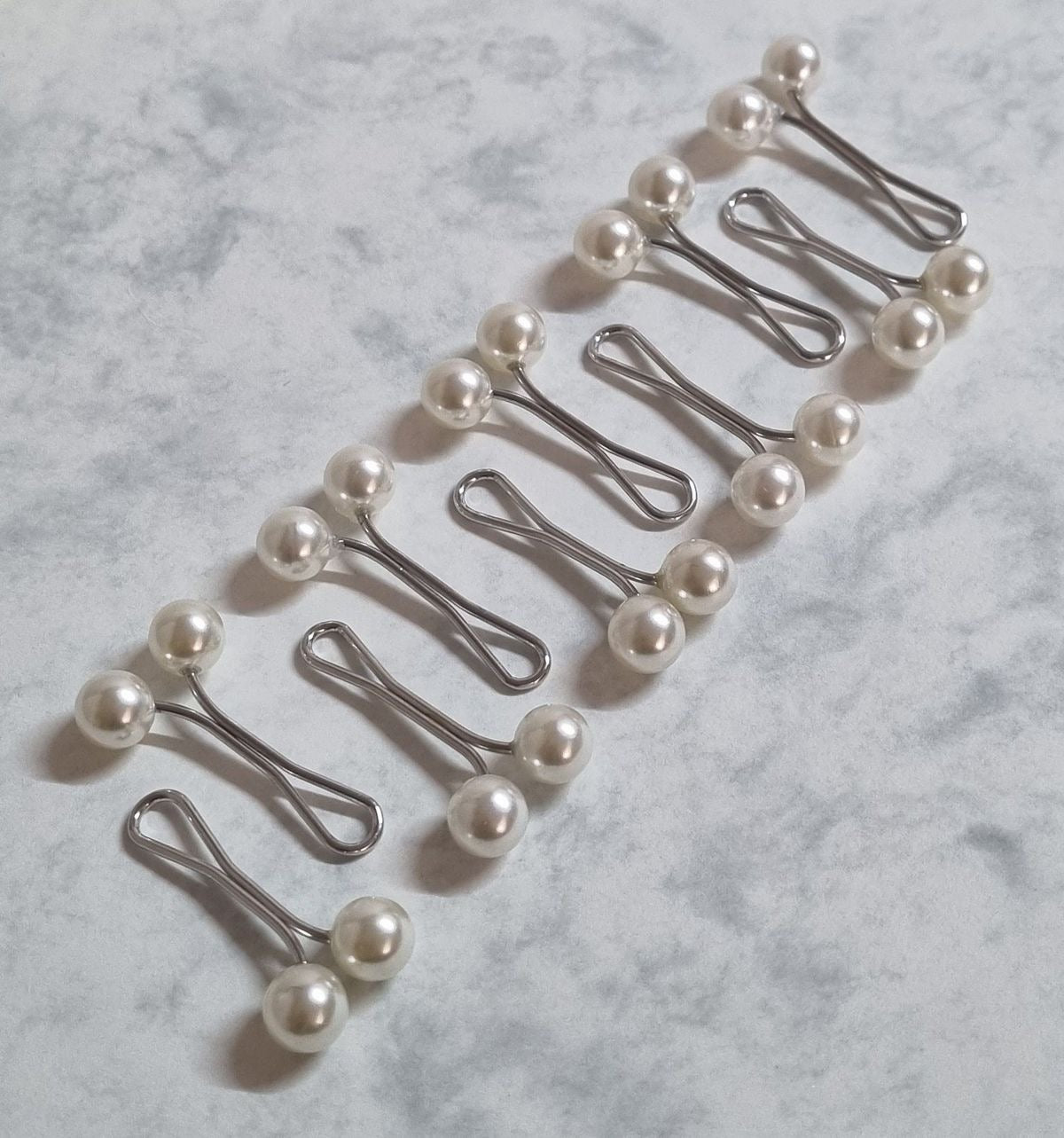 Hijab clip - white