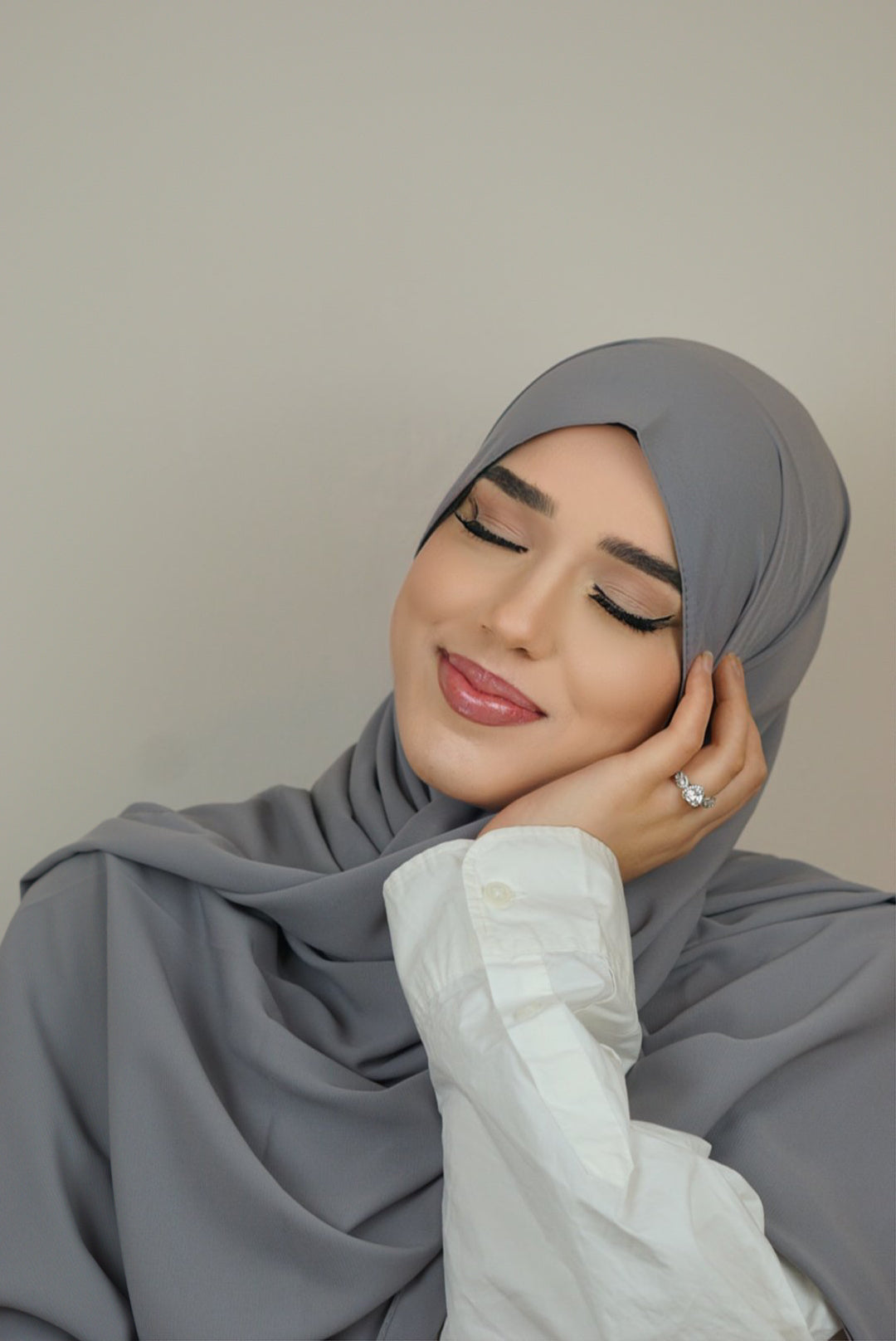Medina Silk - Grey
